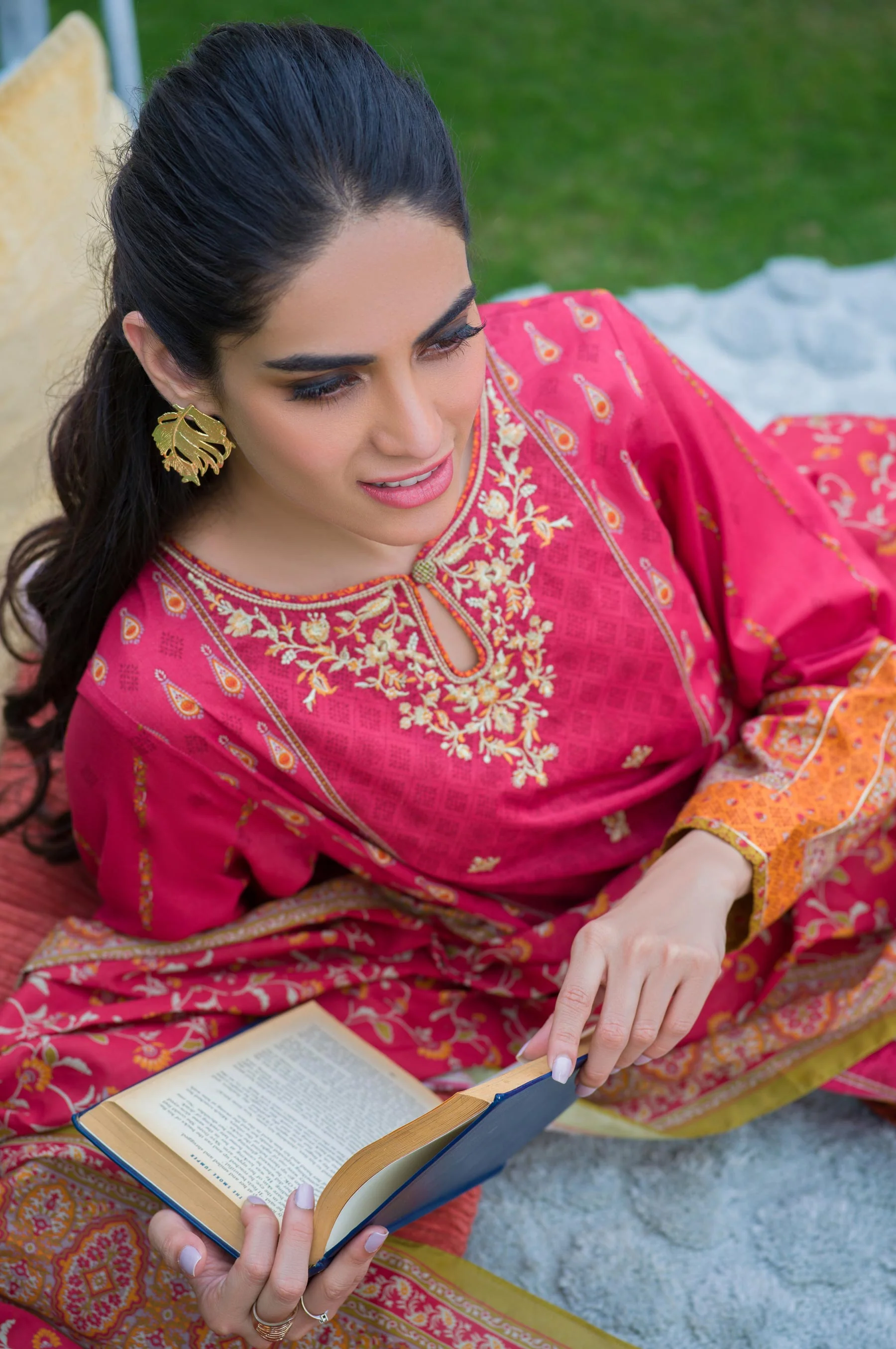 Stitched 3 Piece Embroidered Lawn Suit - Image 5