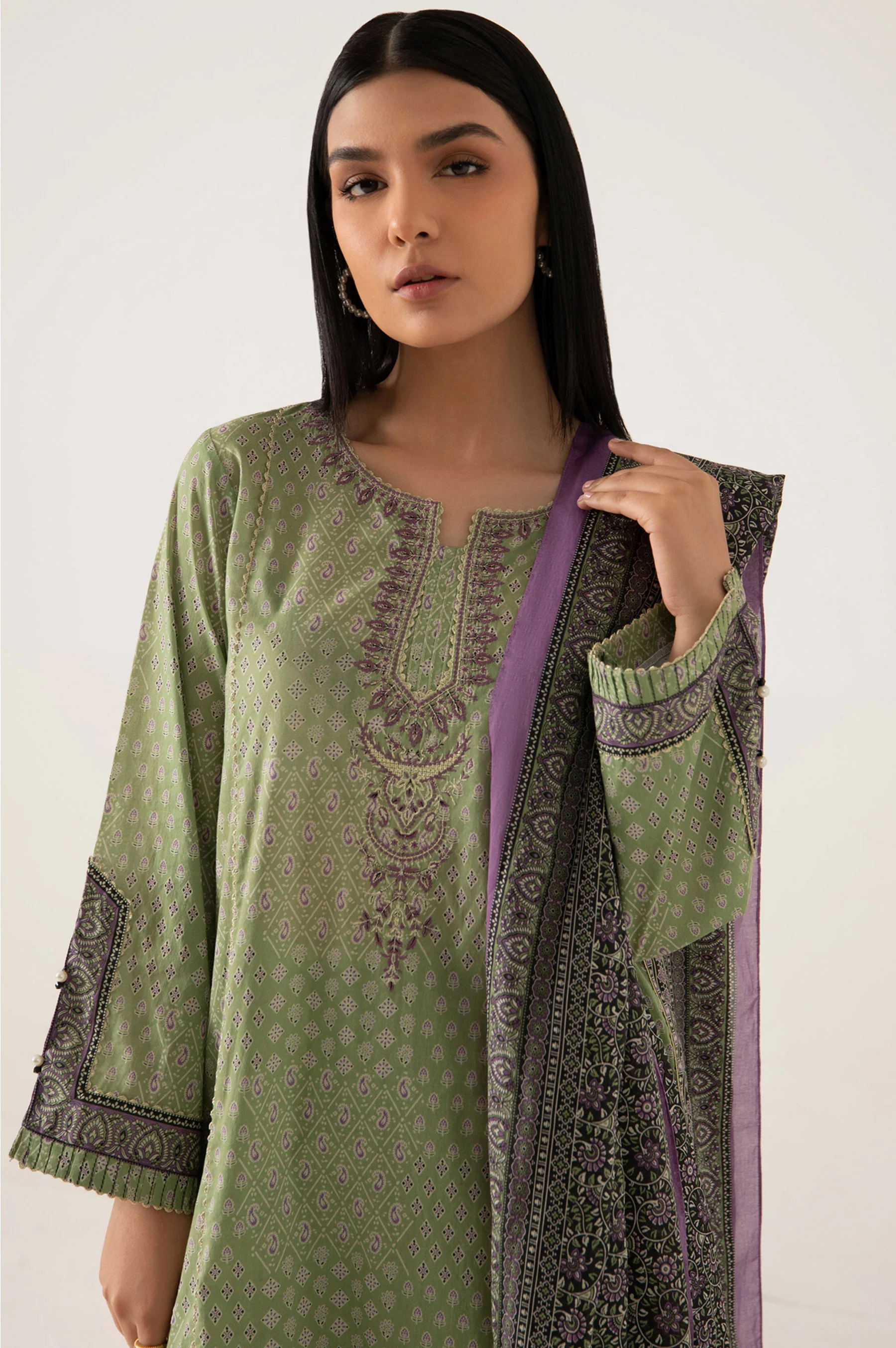 Stitched 3 Piece Embroidered Lawn Suit - Image 4