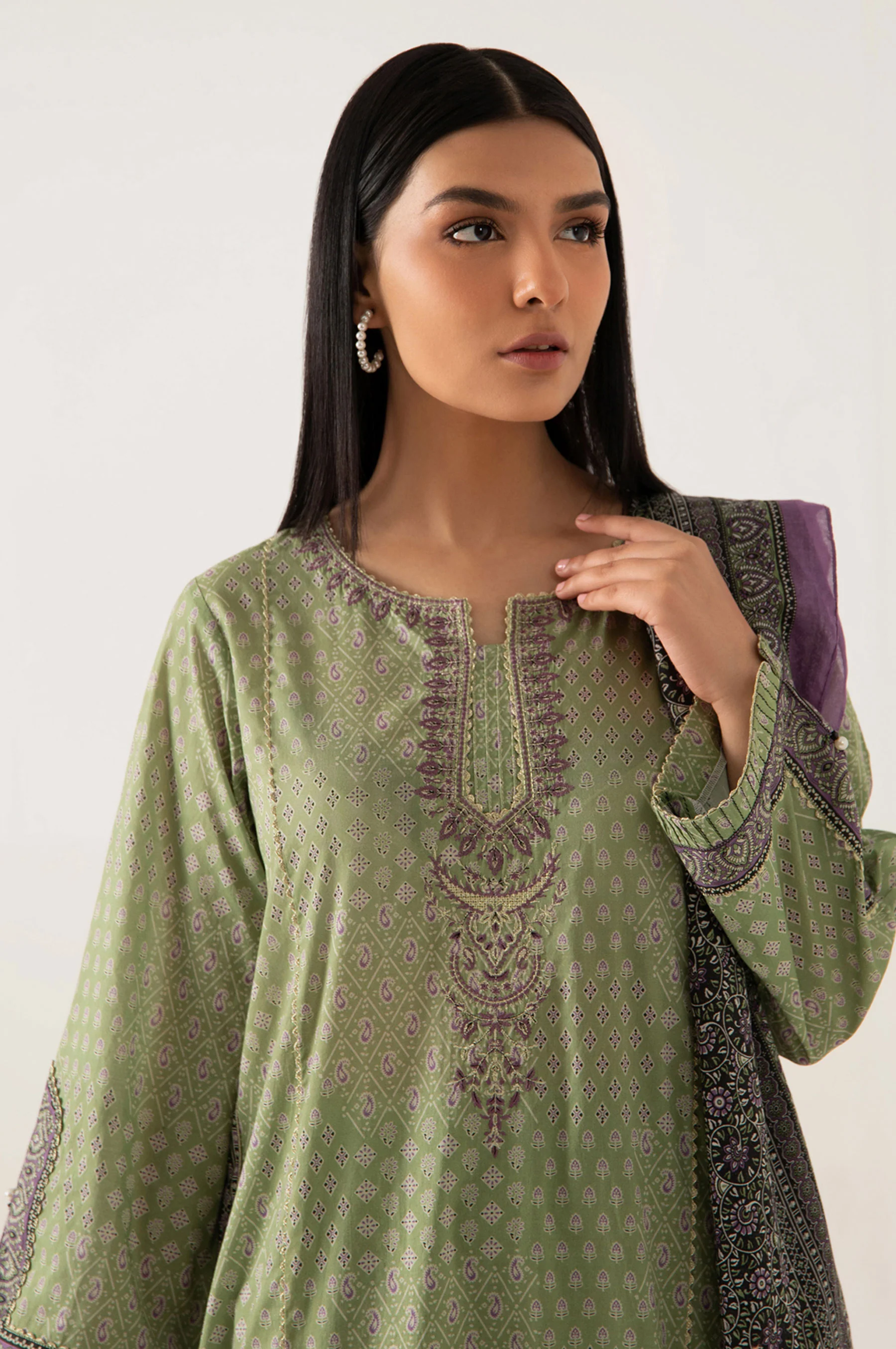 Stitched 3 Piece Embroidered Lawn Suit - Image 5