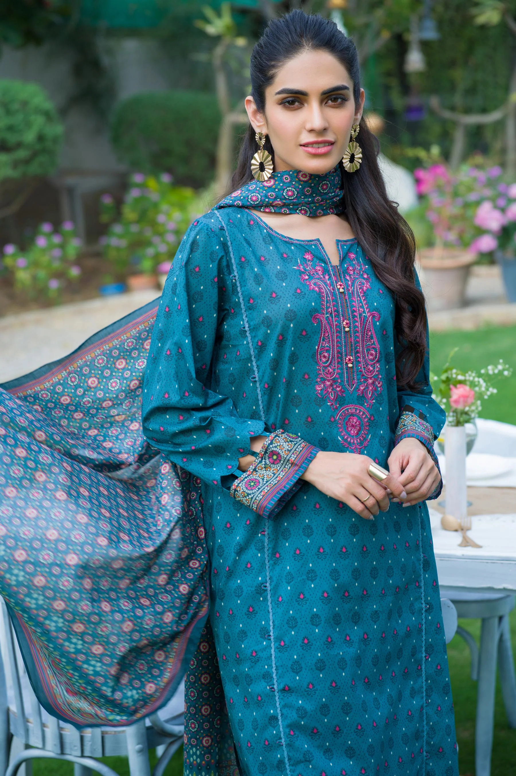 Stitched 3 Piece Embroidered Slub Lawn with Voile Slub Suit - Image 5