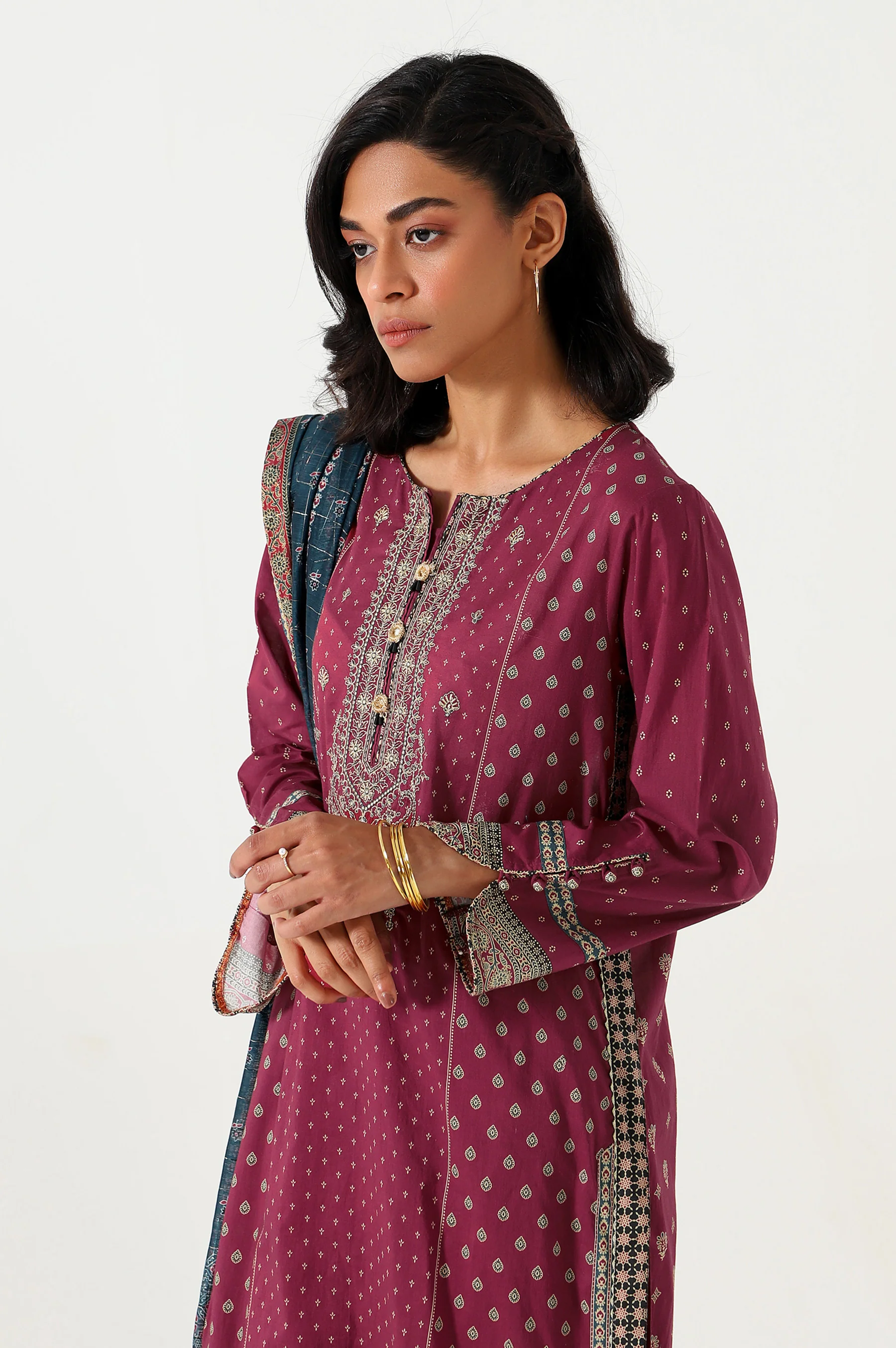 Stitched 3 Piece Embroidered Lawn with Checkered Organza Suit - Image 4
