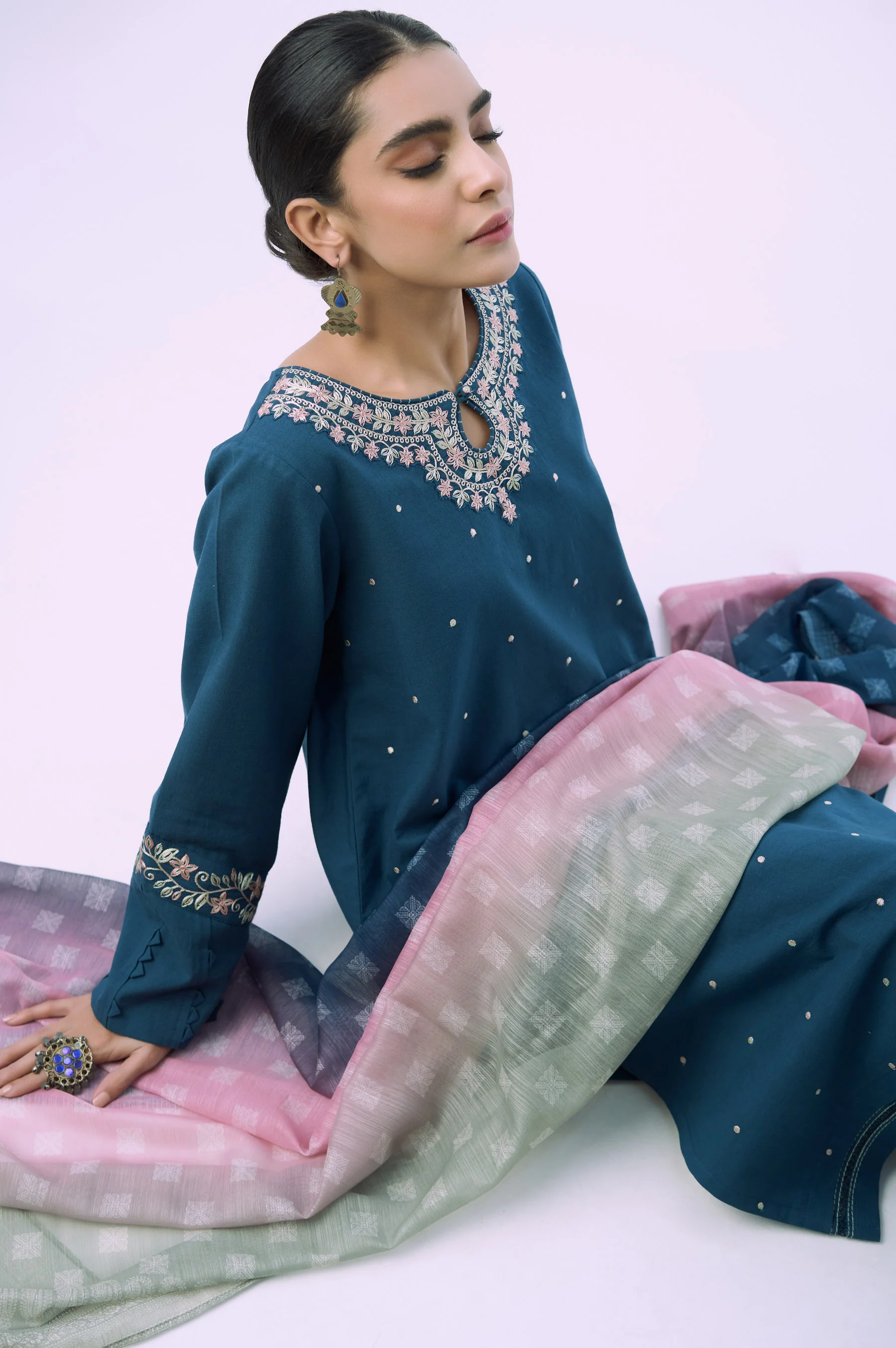 Stitched 3 Piece Textured Printed Lawn Suit - Image 5
