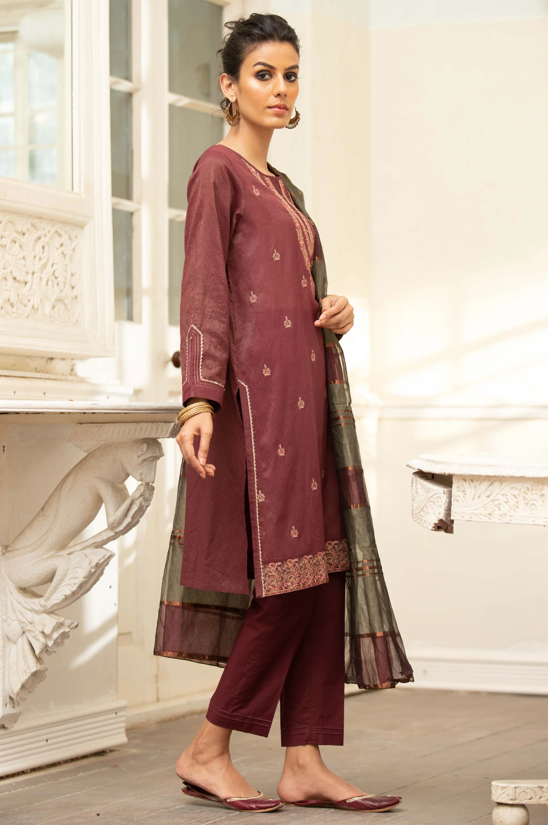 Stitched 3 Piece Embroidered Maysuri Suit With Organza Dupatta - Image 4