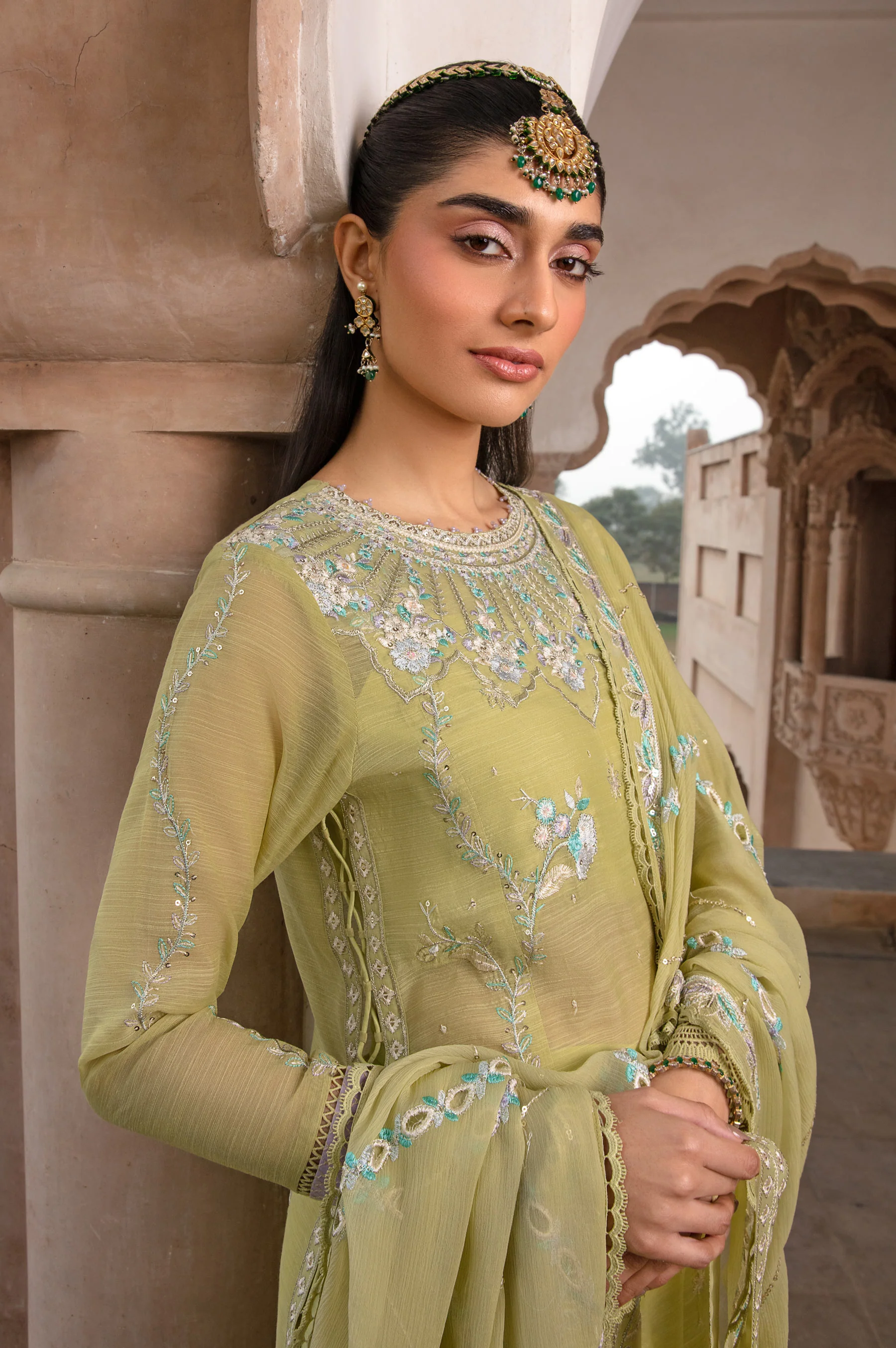 EMBROIDERED SUIT - Image 6