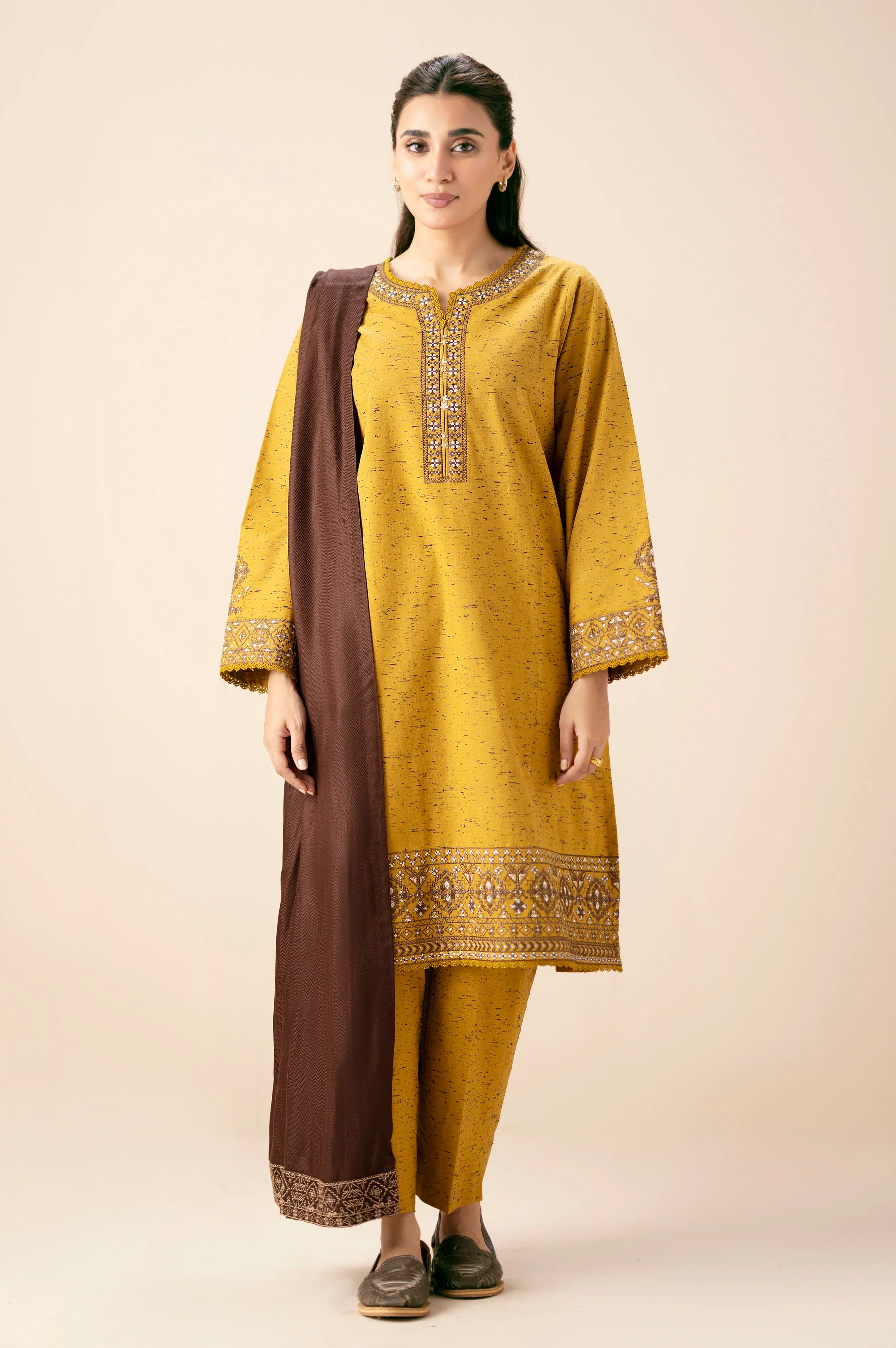 EMBROIDERED SUIT - Image 5