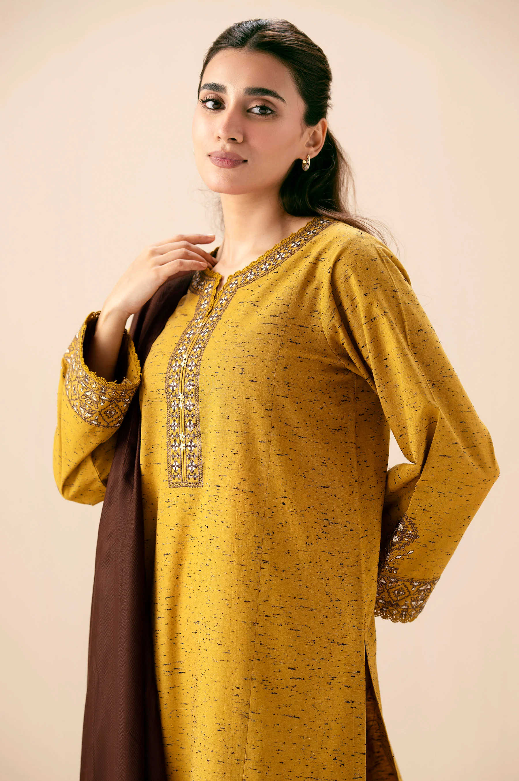EMBROIDERED SUIT - Image 6