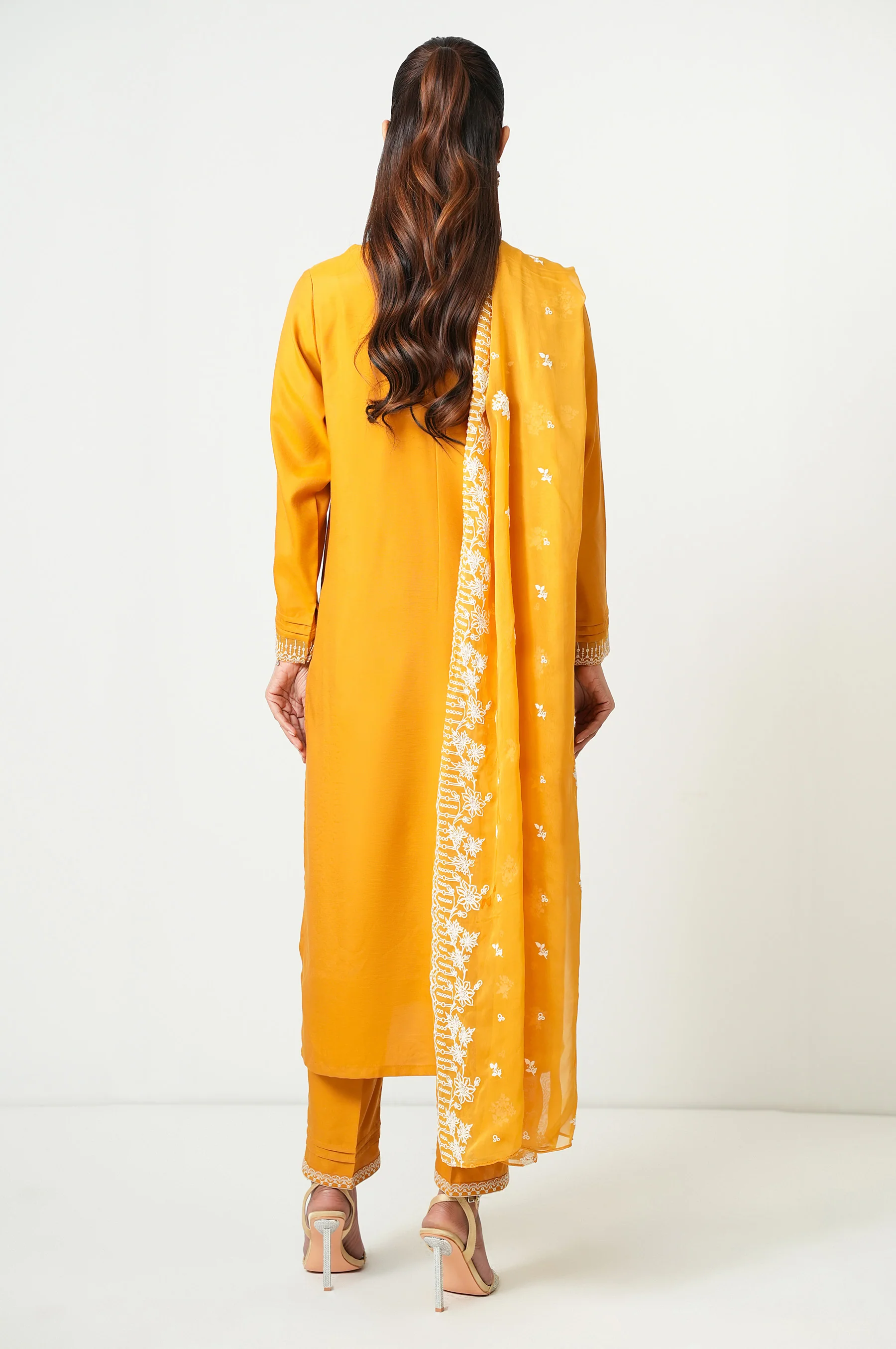 EMBROIDERED SUIT - Image 5
