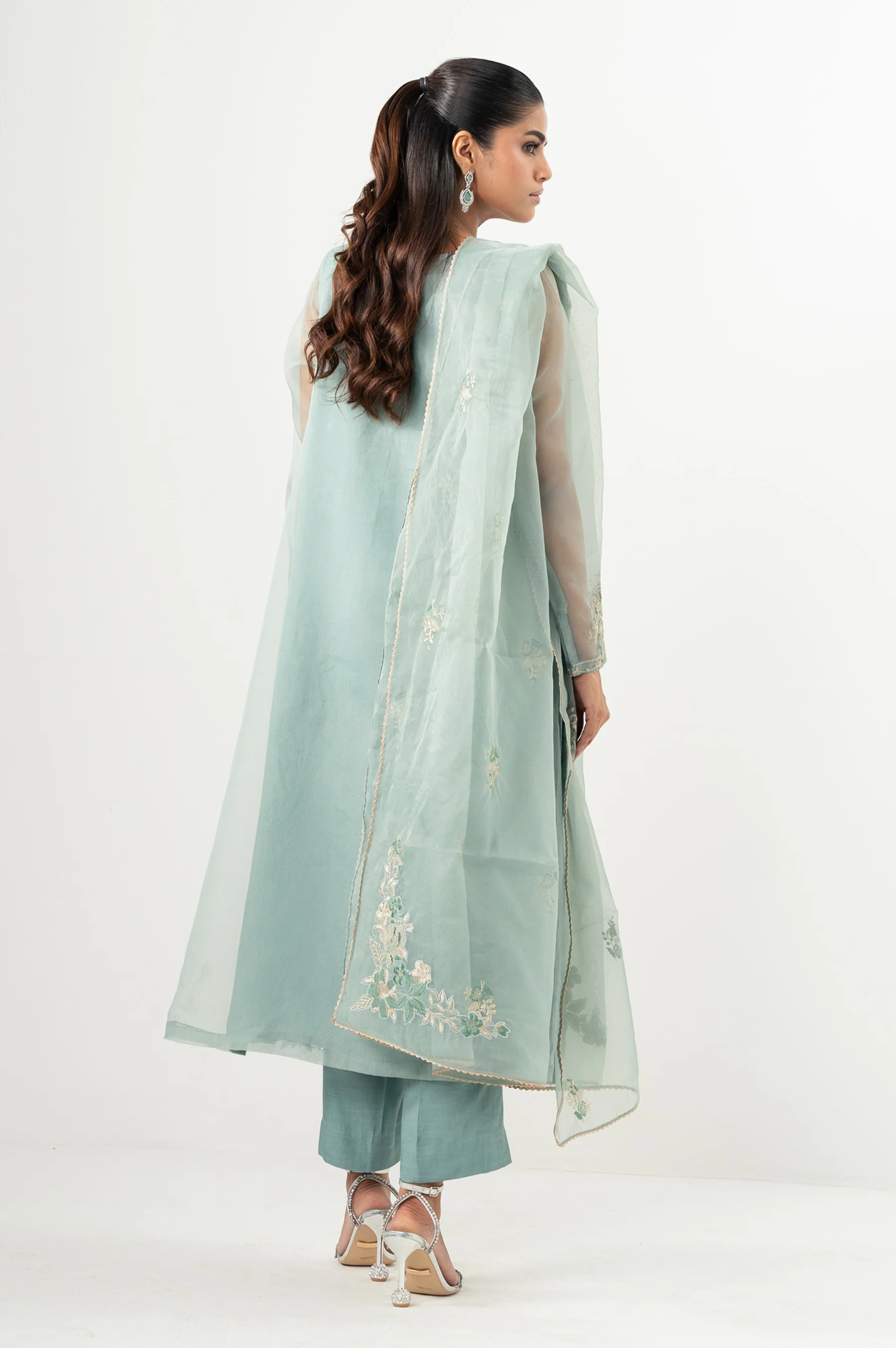 EMBROIDERED SUIT - Image 3