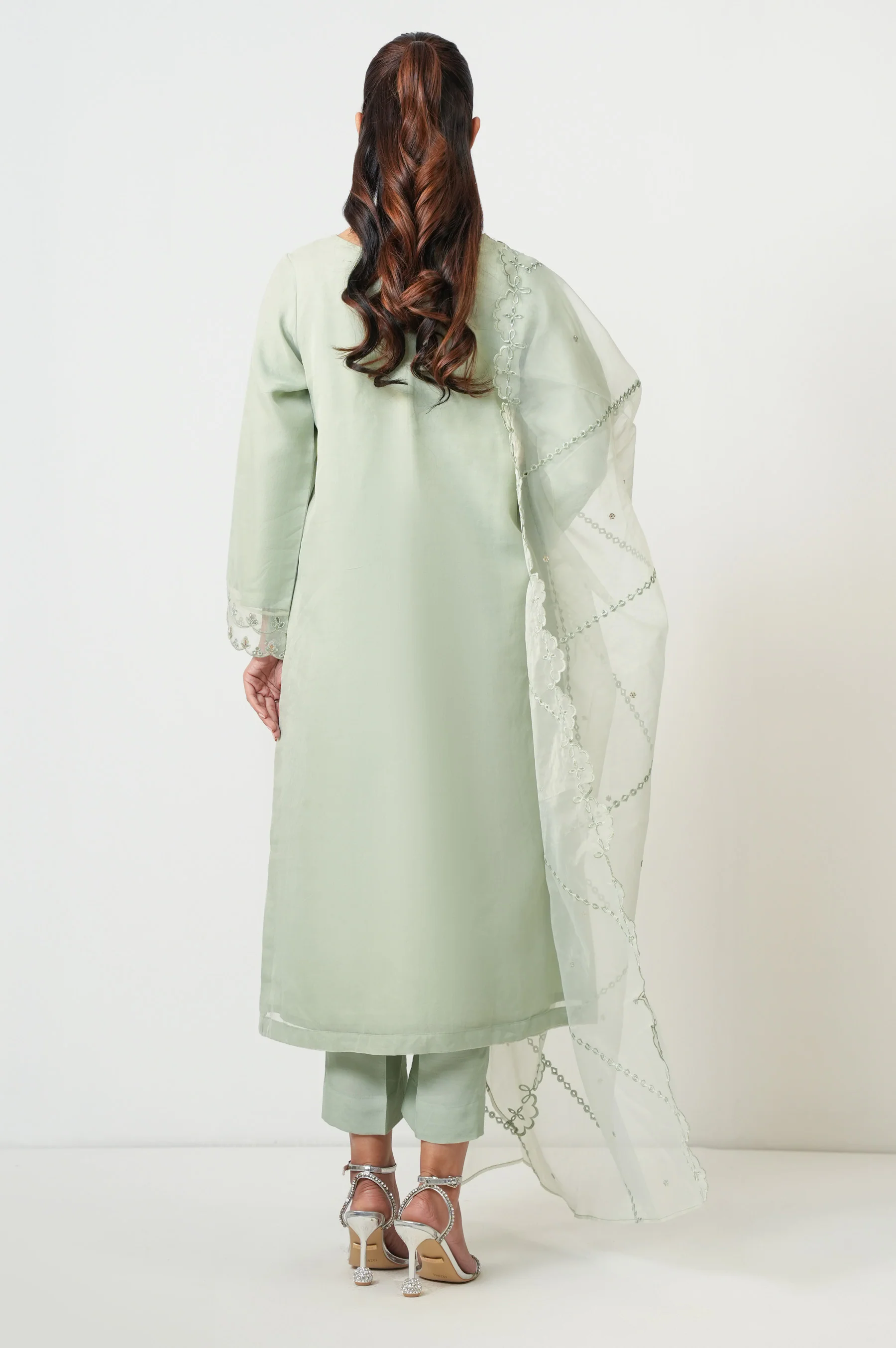 EMBROIDERED SUIT - Image 3