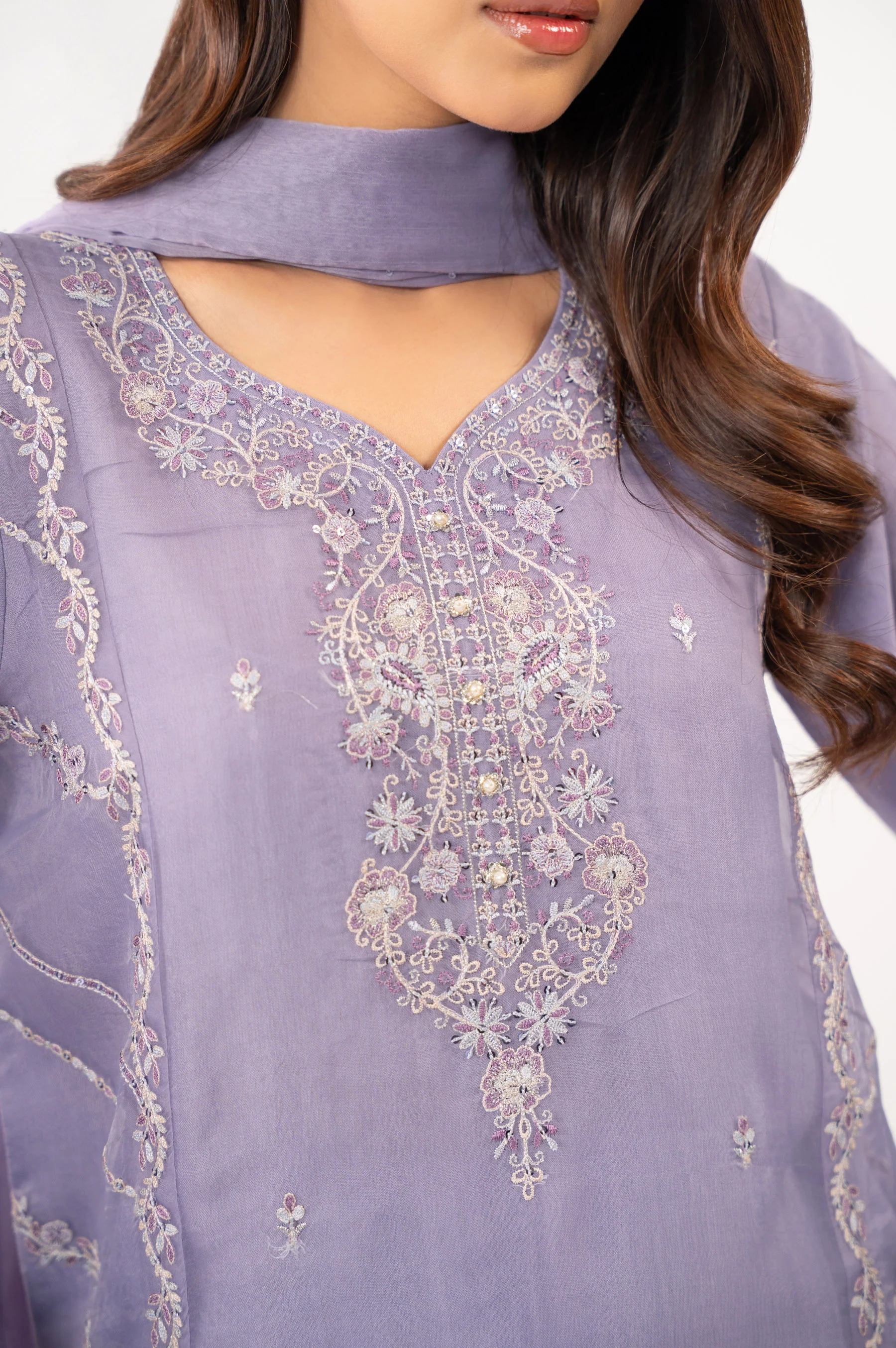 EMBROIDERED SUIT - Image 2