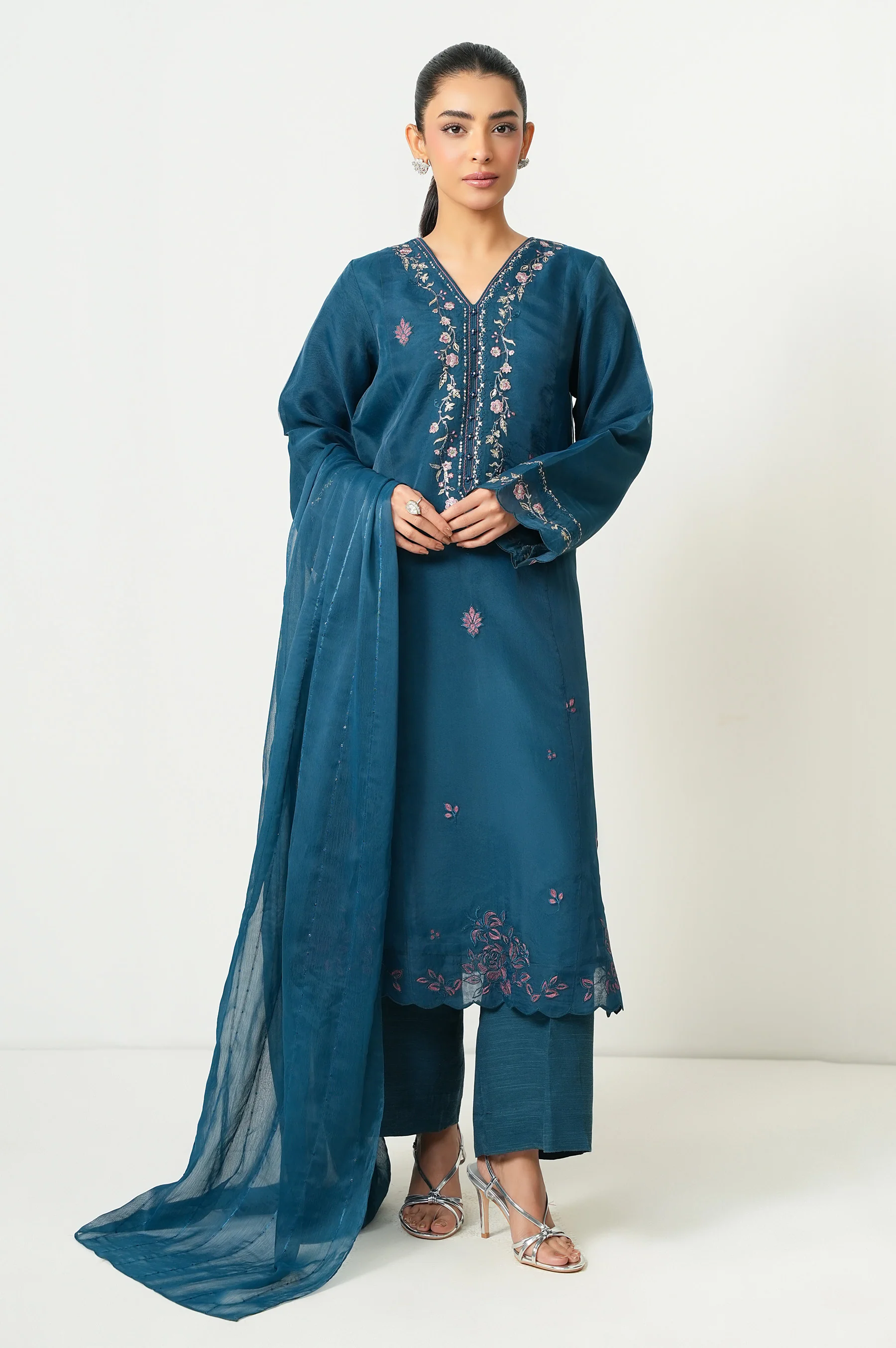 EMBROIDERED SUIT