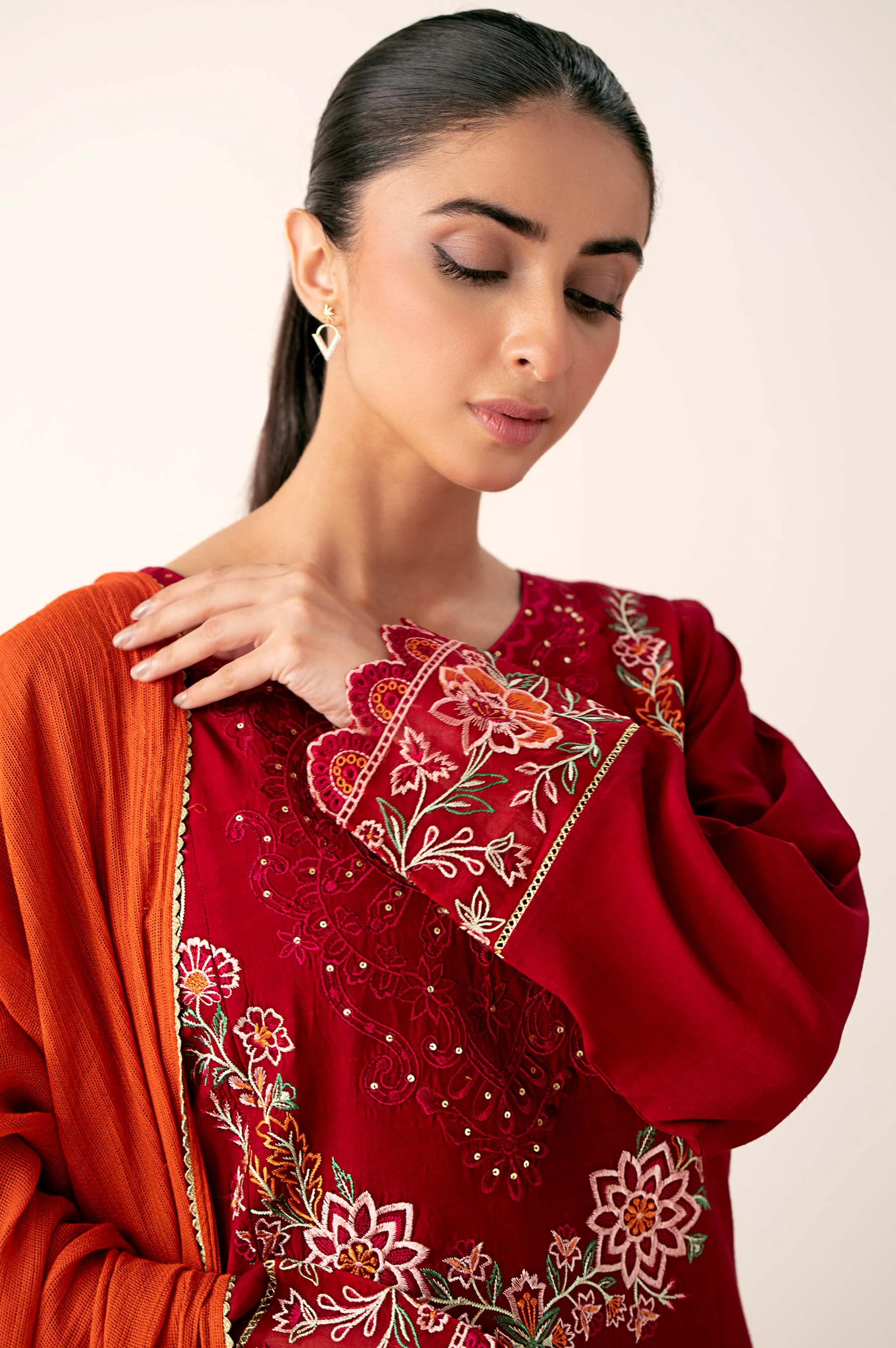 EMBROIDERED SUIT - Image 2