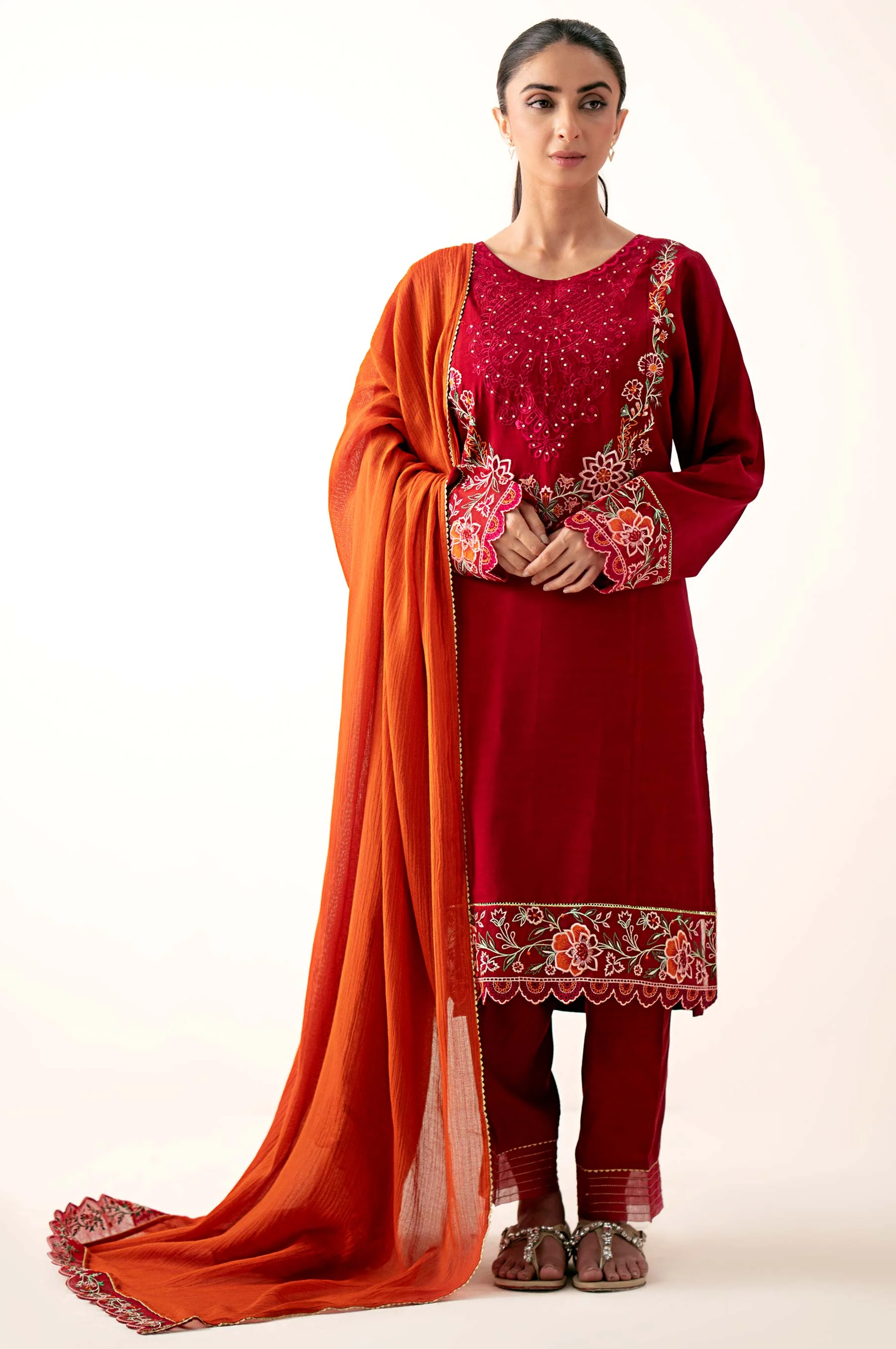 EMBROIDERED SUIT - Image 5