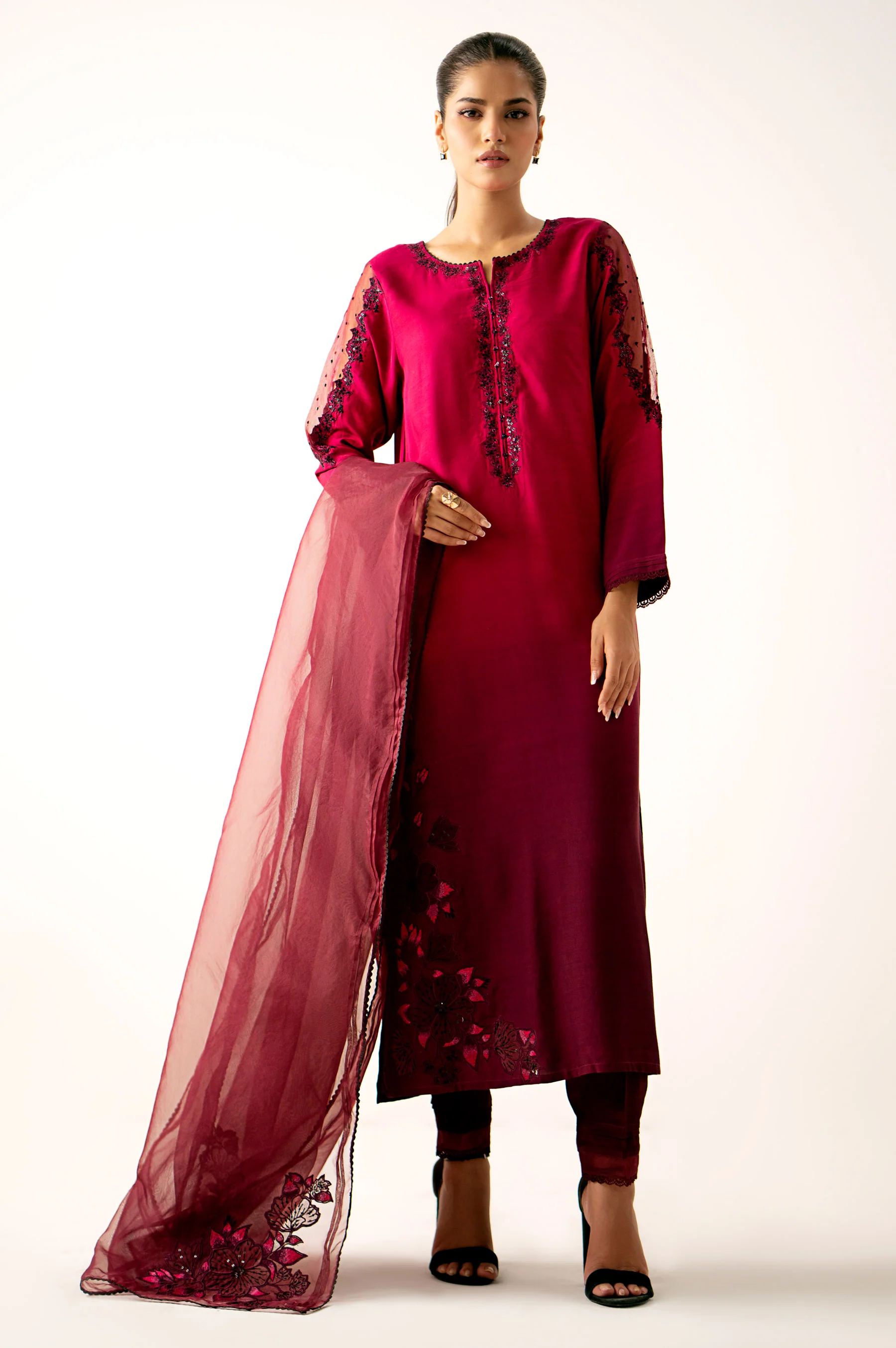 EMBROIDERED SUIT