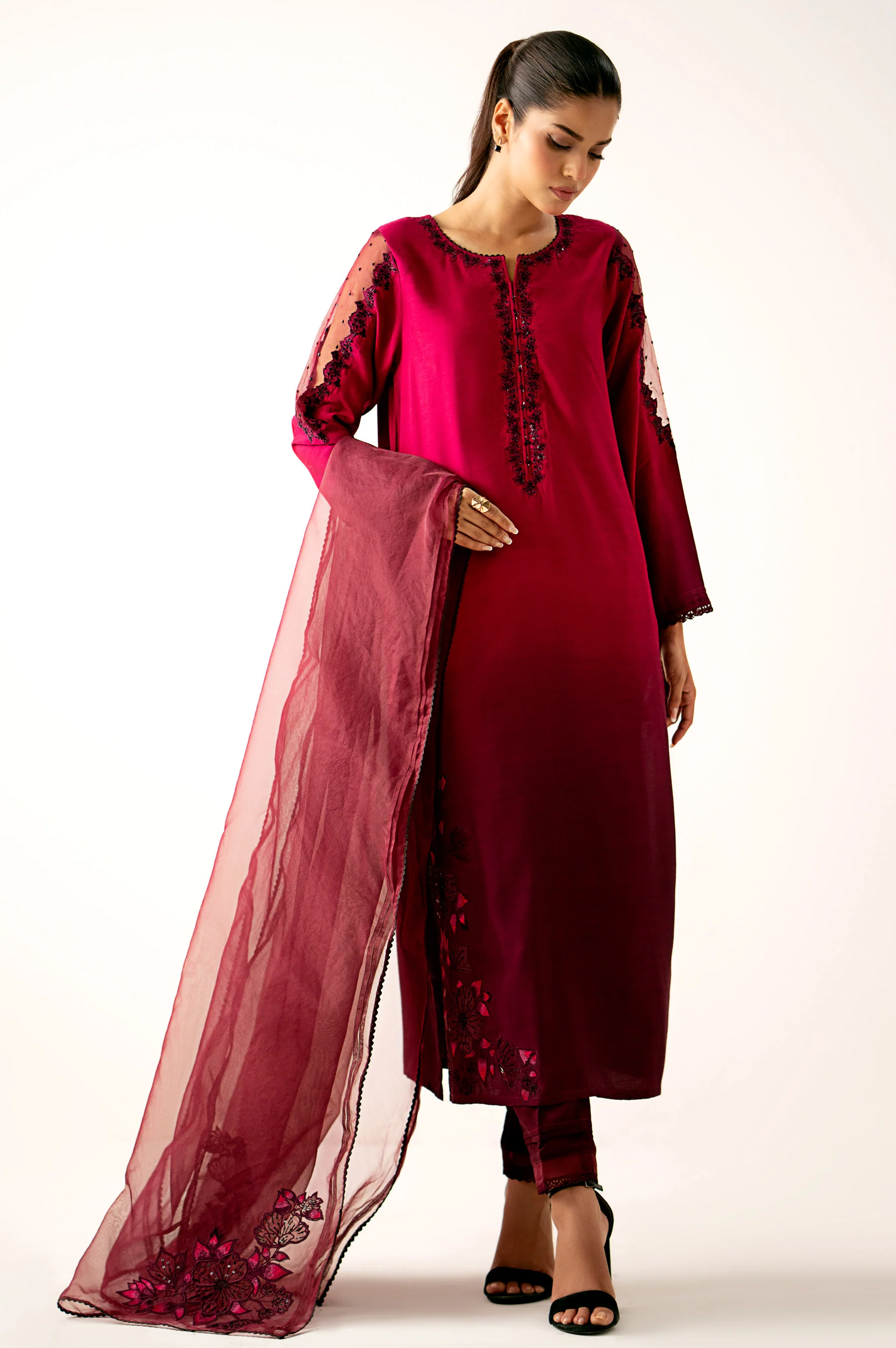 EMBROIDERED SUIT - Image 2