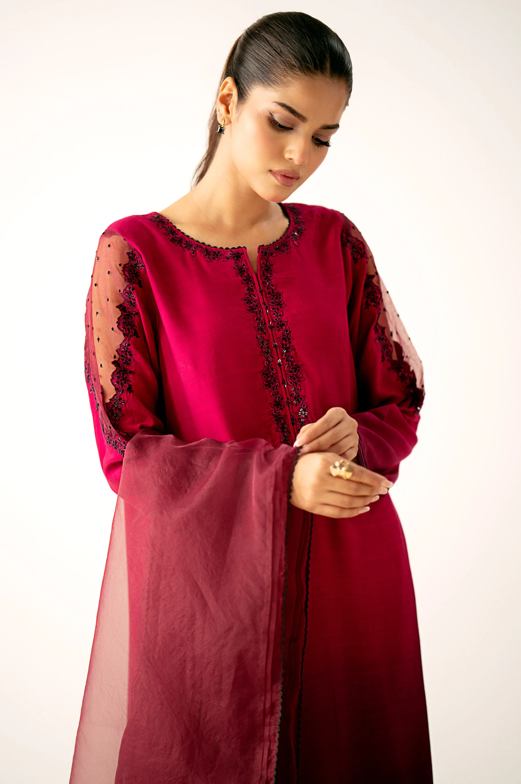 EMBROIDERED SUIT - Image 3