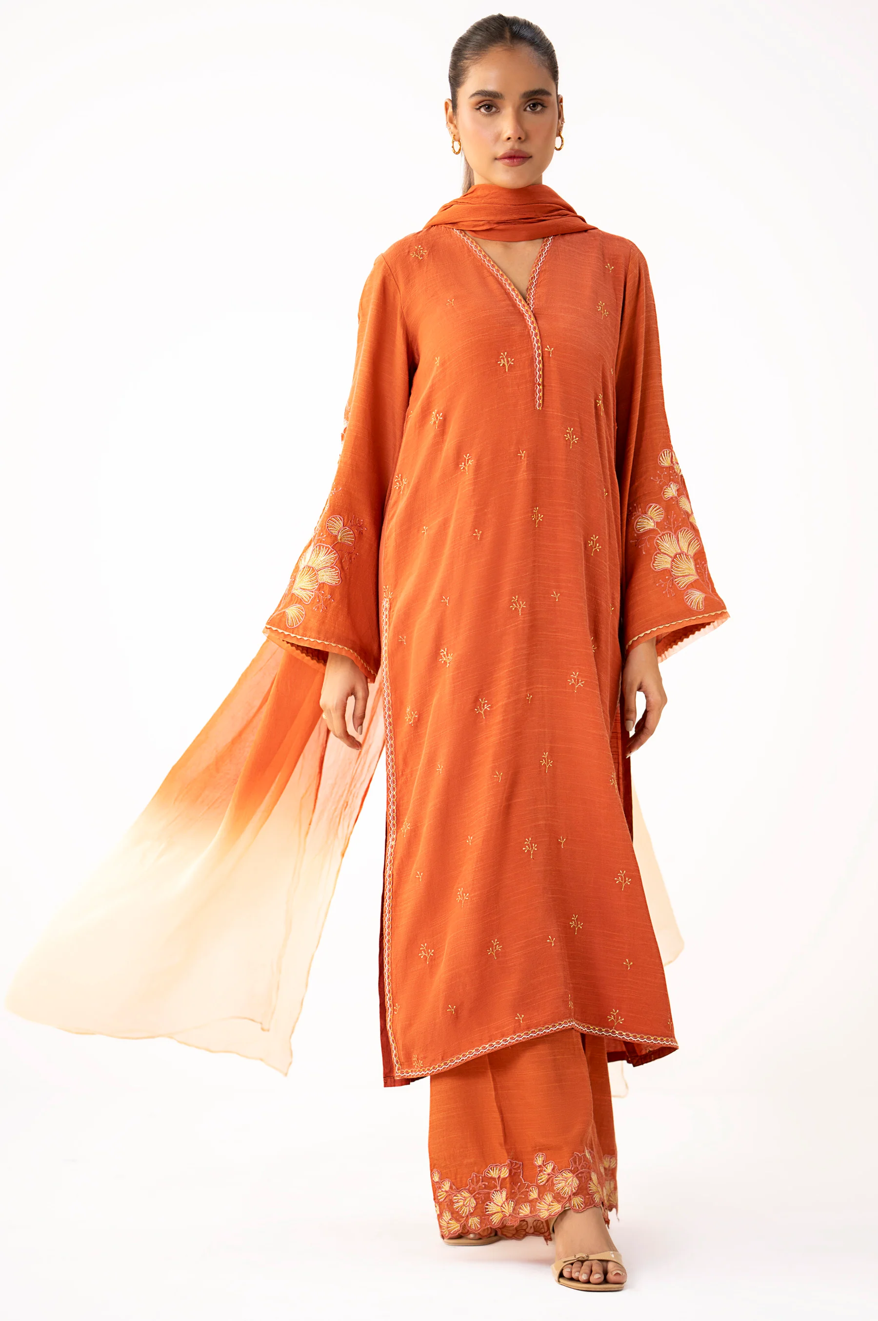 EMBROIDERED SUIT - Image 6