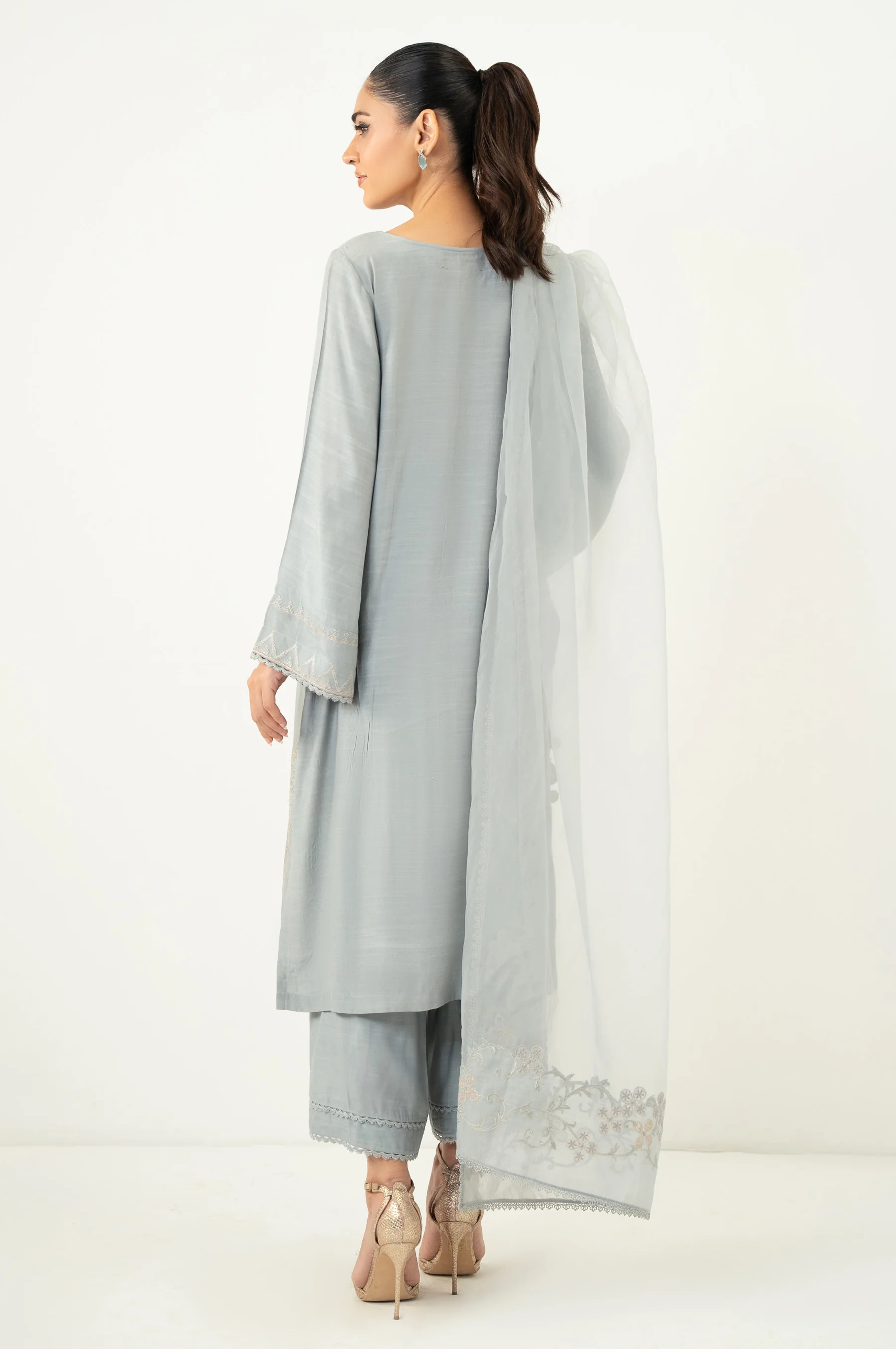 EMBROIDERED SUIT - Image 4