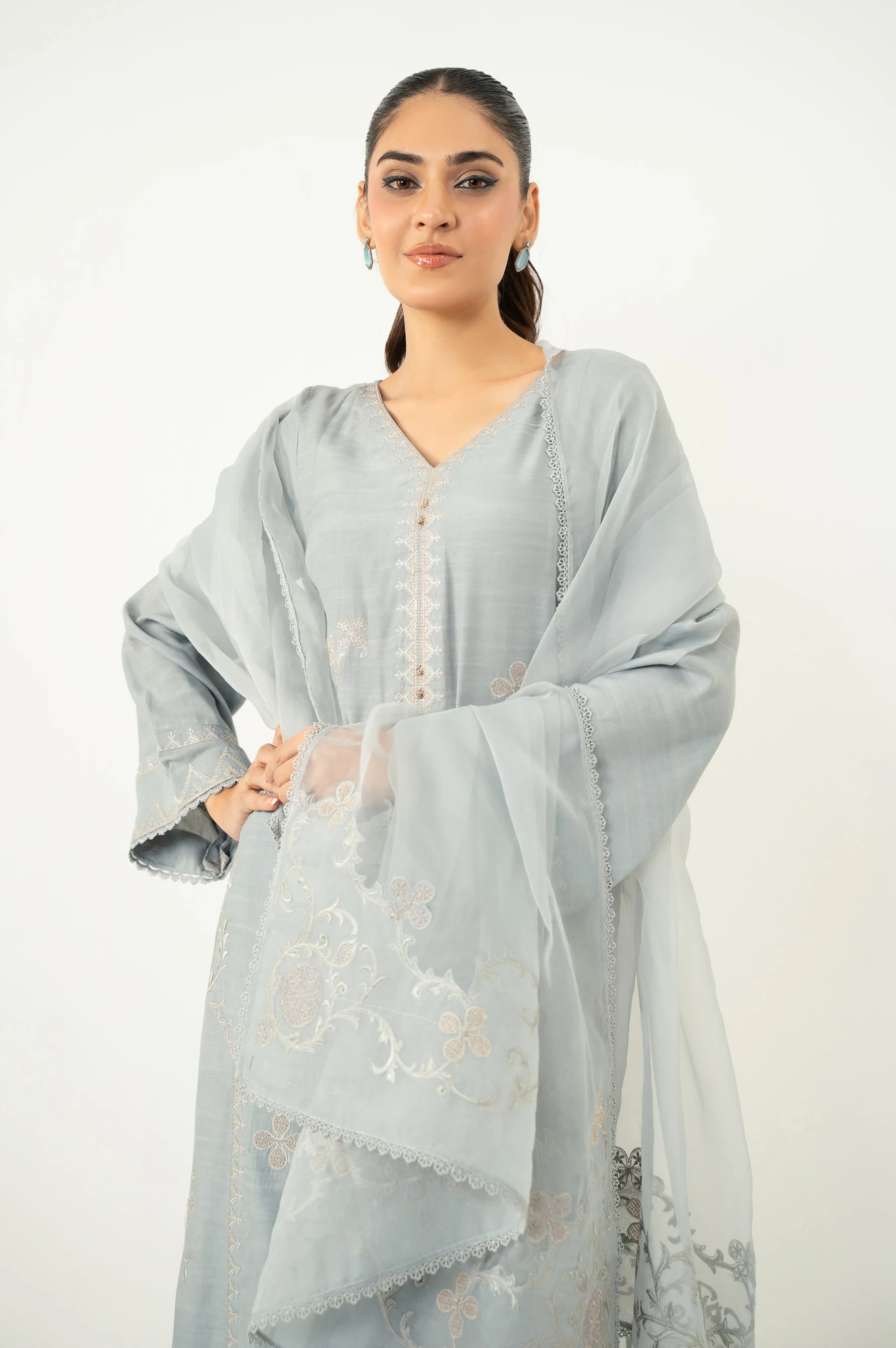 EMBROIDERED SUIT - Image 5