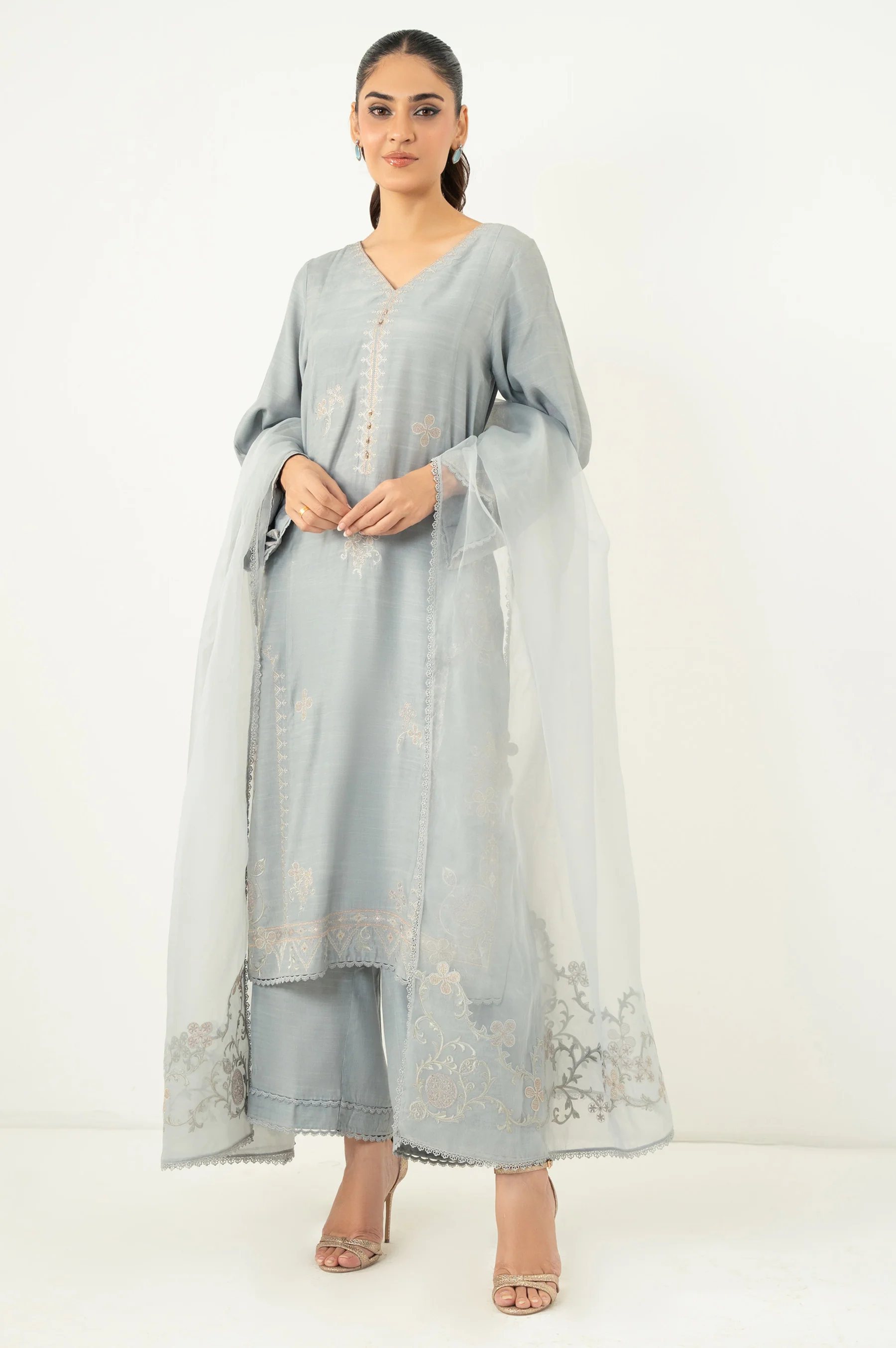 EMBROIDERED SUIT - Image 6