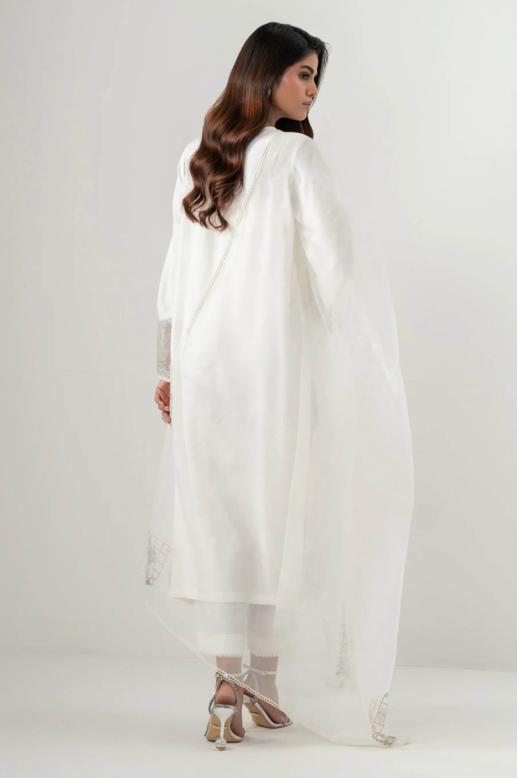 EMBROIDERED SUIT - Image 4