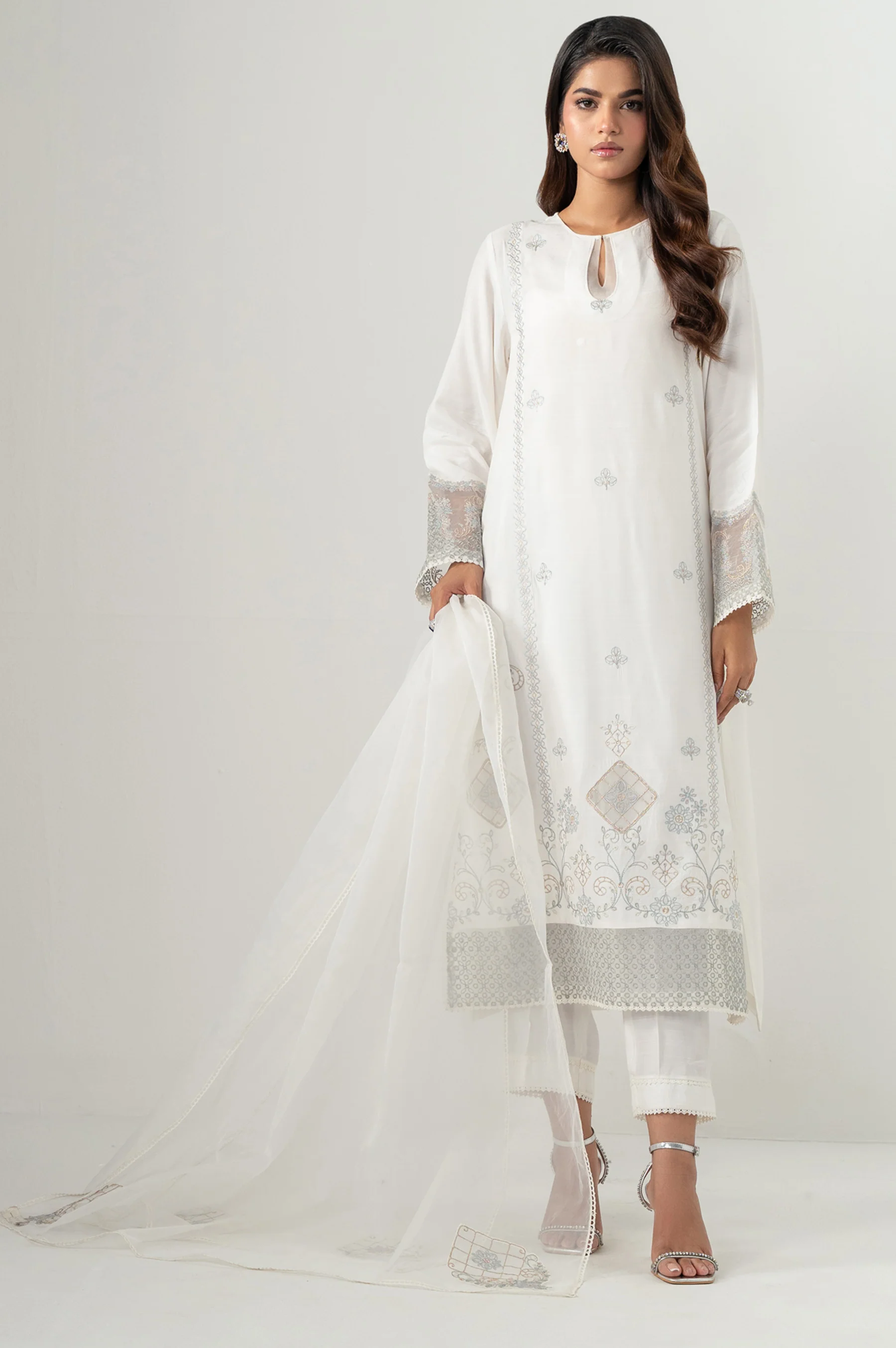 EMBROIDERED SUIT - Image 5