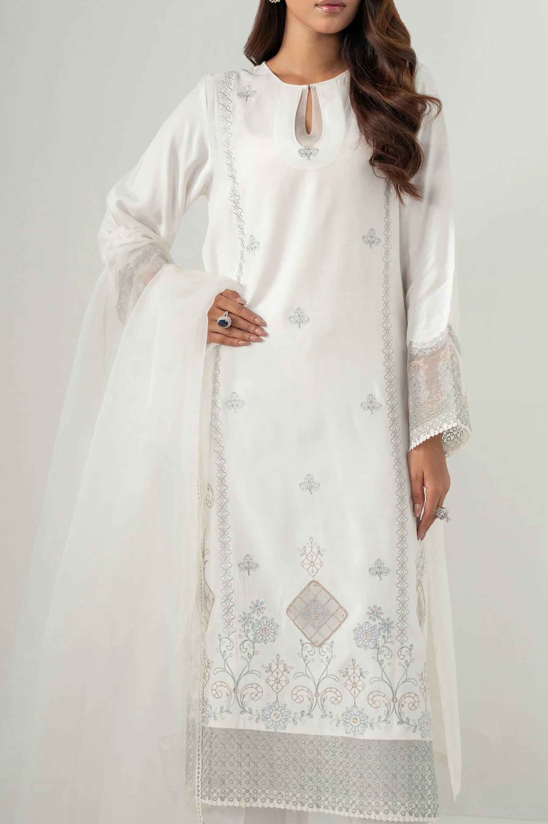 EMBROIDERED SUIT - Image 6