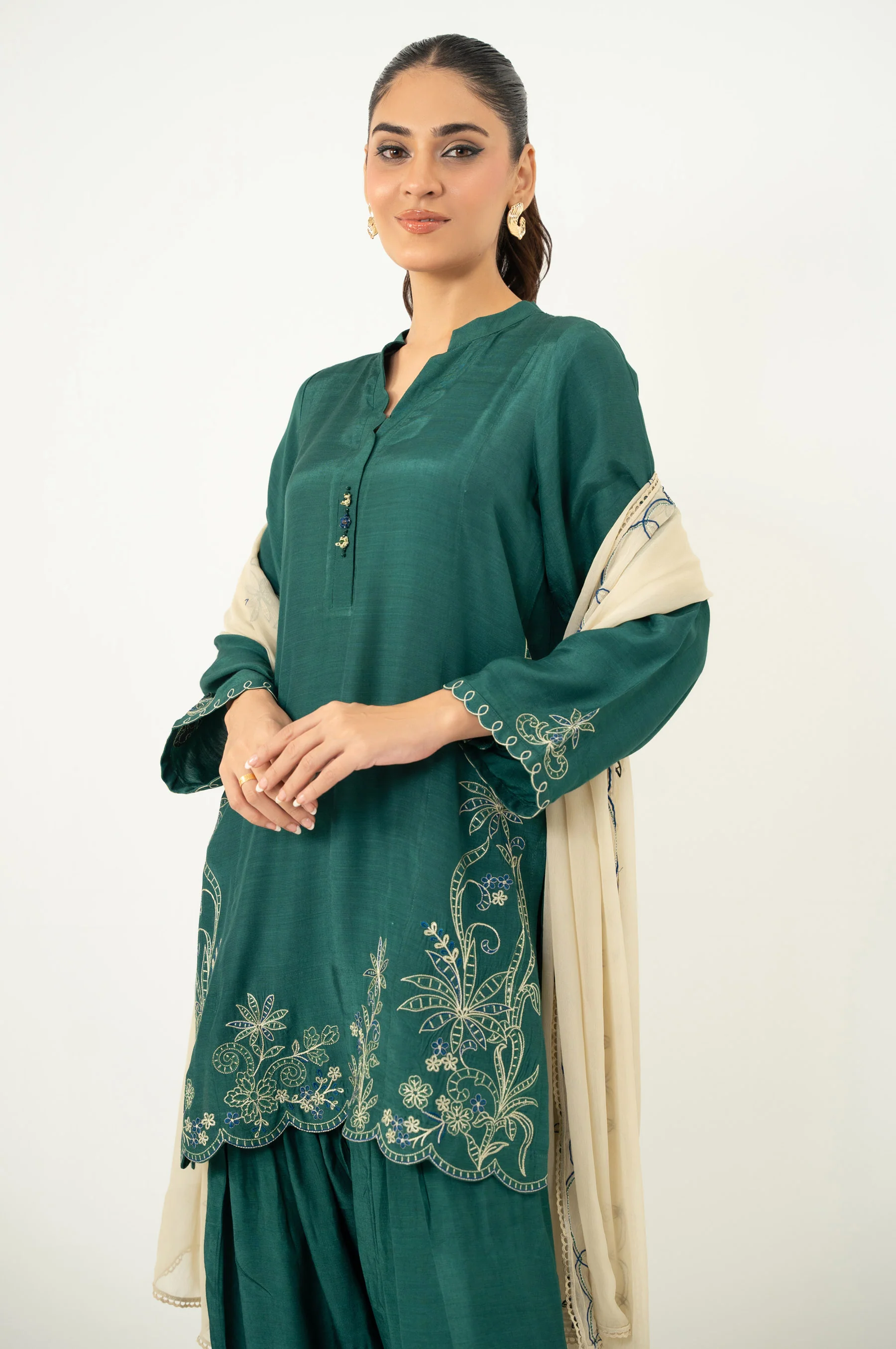 EMBROIDERED SUIT - Image 4