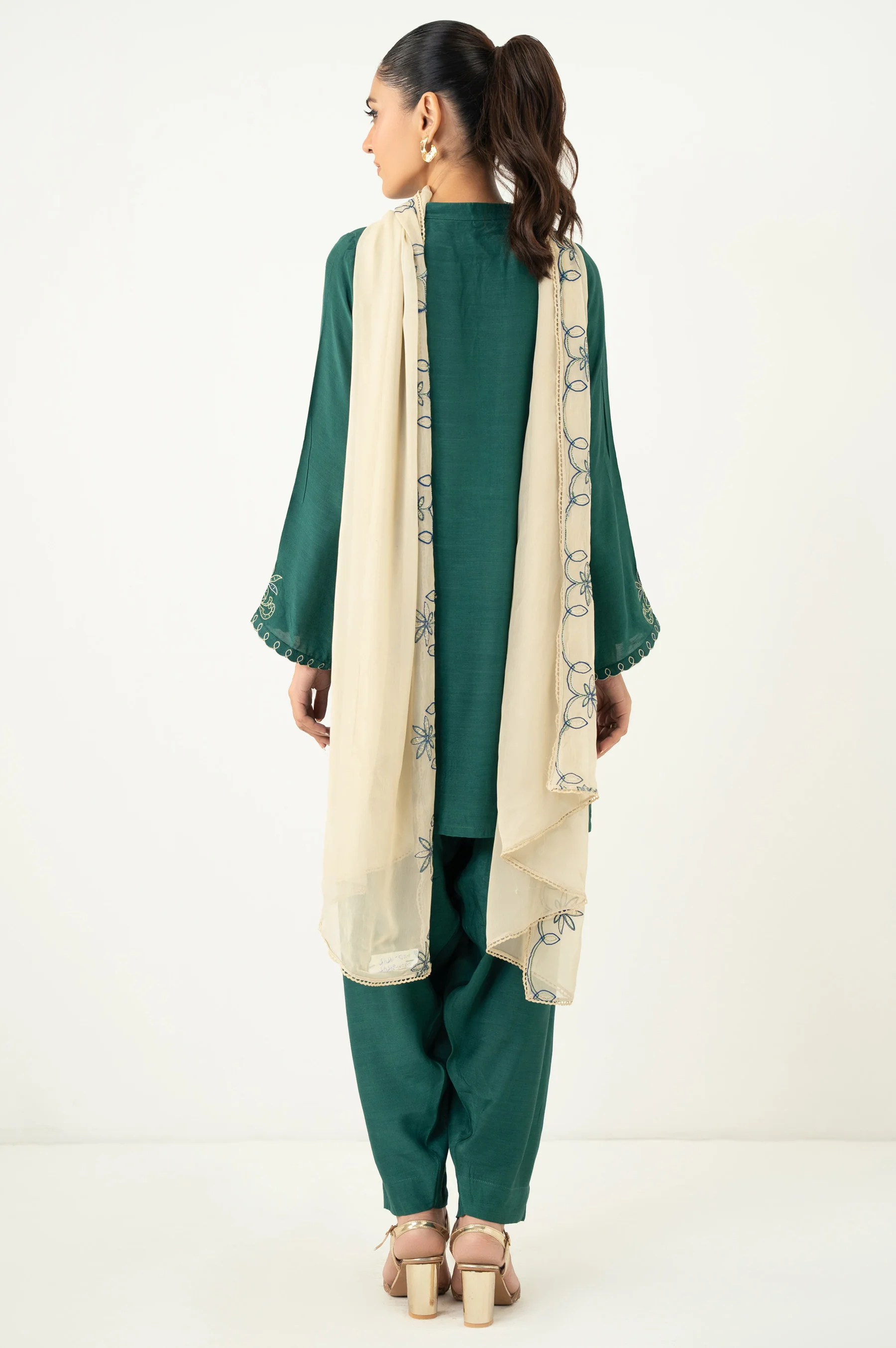 EMBROIDERED SUIT - Image 5