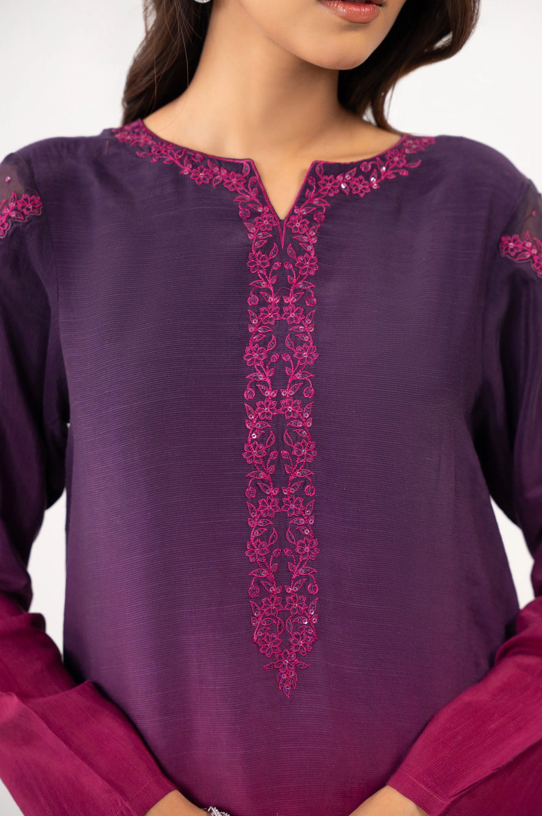 EMBROIDERED SUIT - Image 2