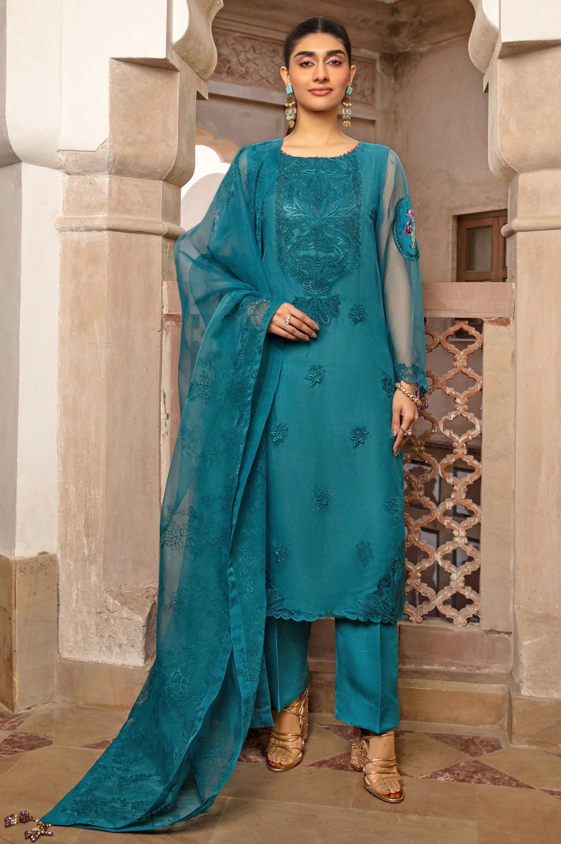 EMBROIDERED SUIT
