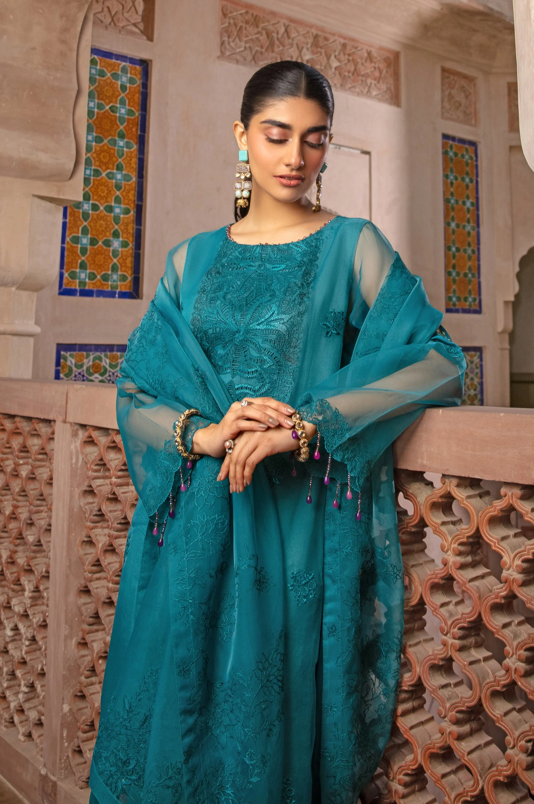 EMBROIDERED SUIT - Image 3