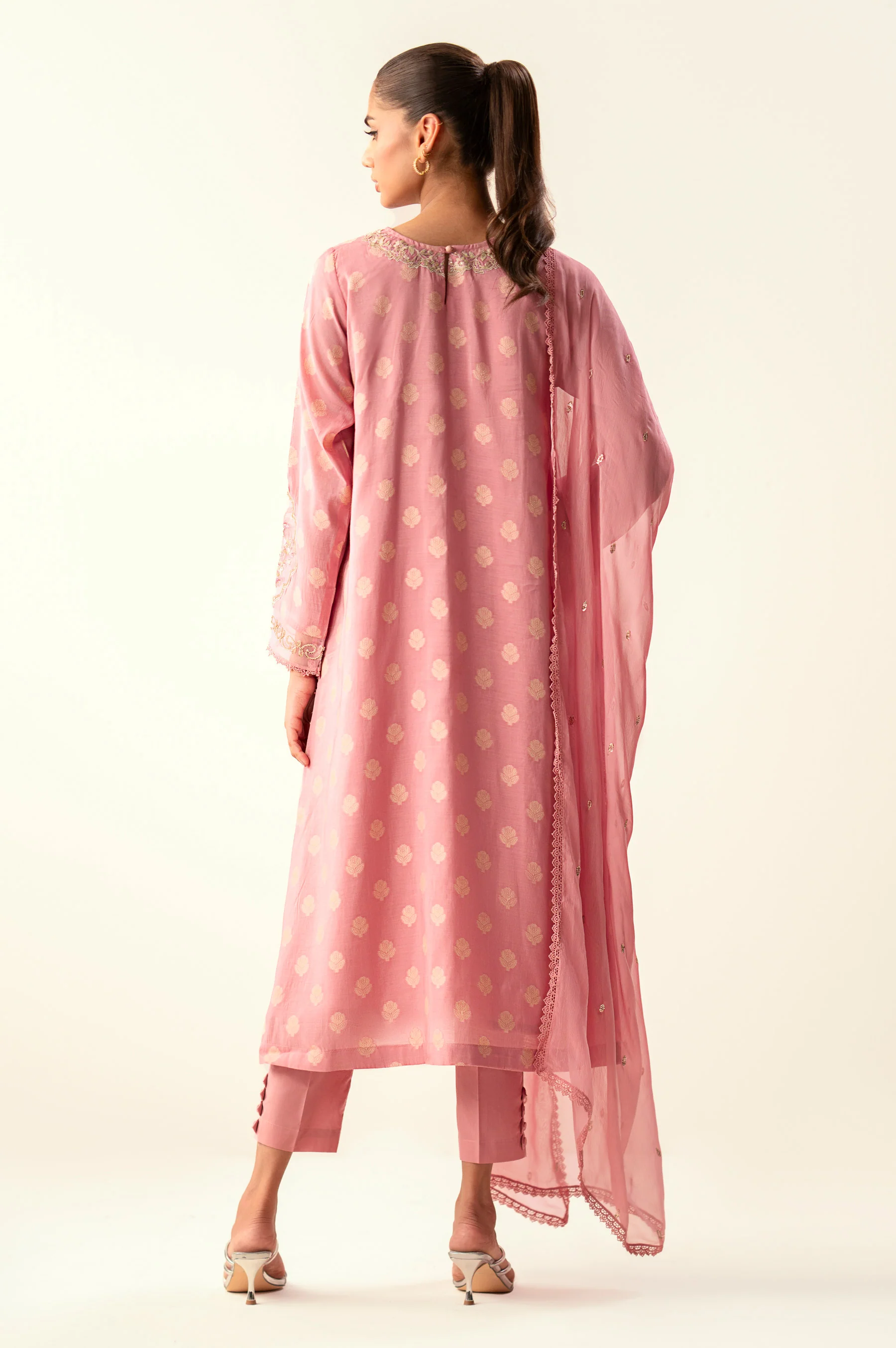 EMBROIDERED SUIT - Image 4