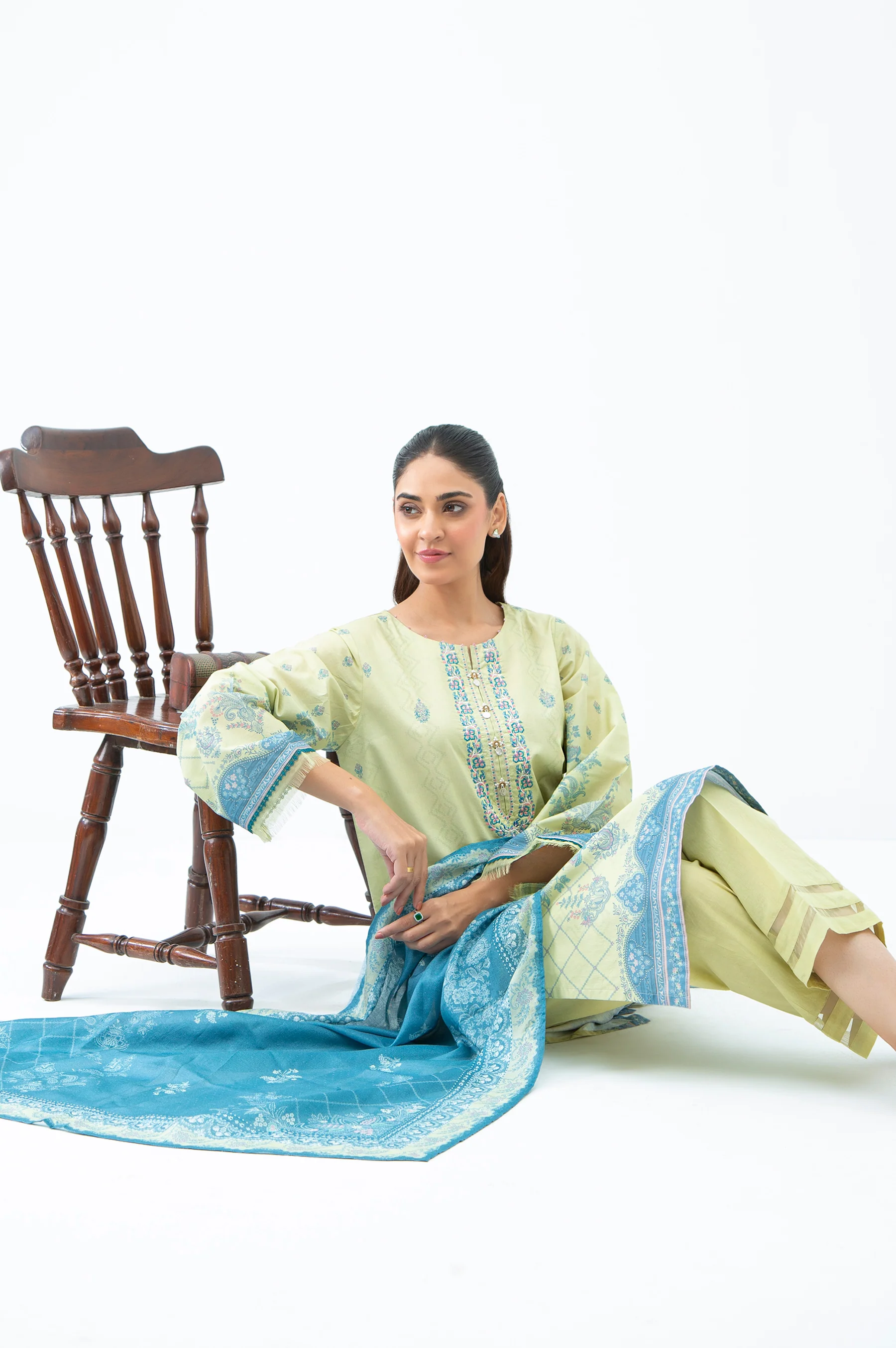 STITCHED EMBROIDERED CAMBRIC SUIT - Image 6