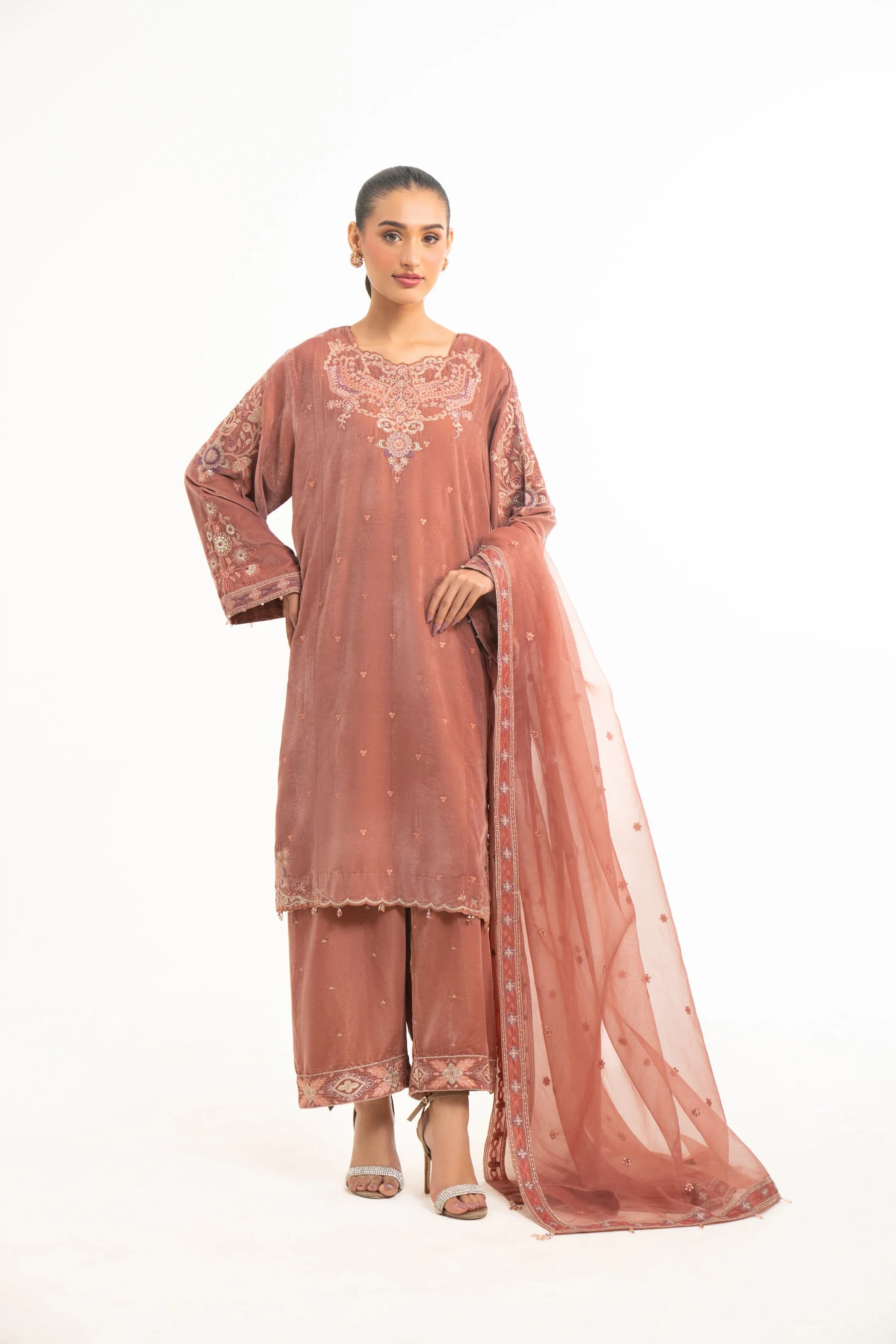 STITCHED EMBROIDERED VELVET SUIT (FACTORY E-OUTLET) - Image 5