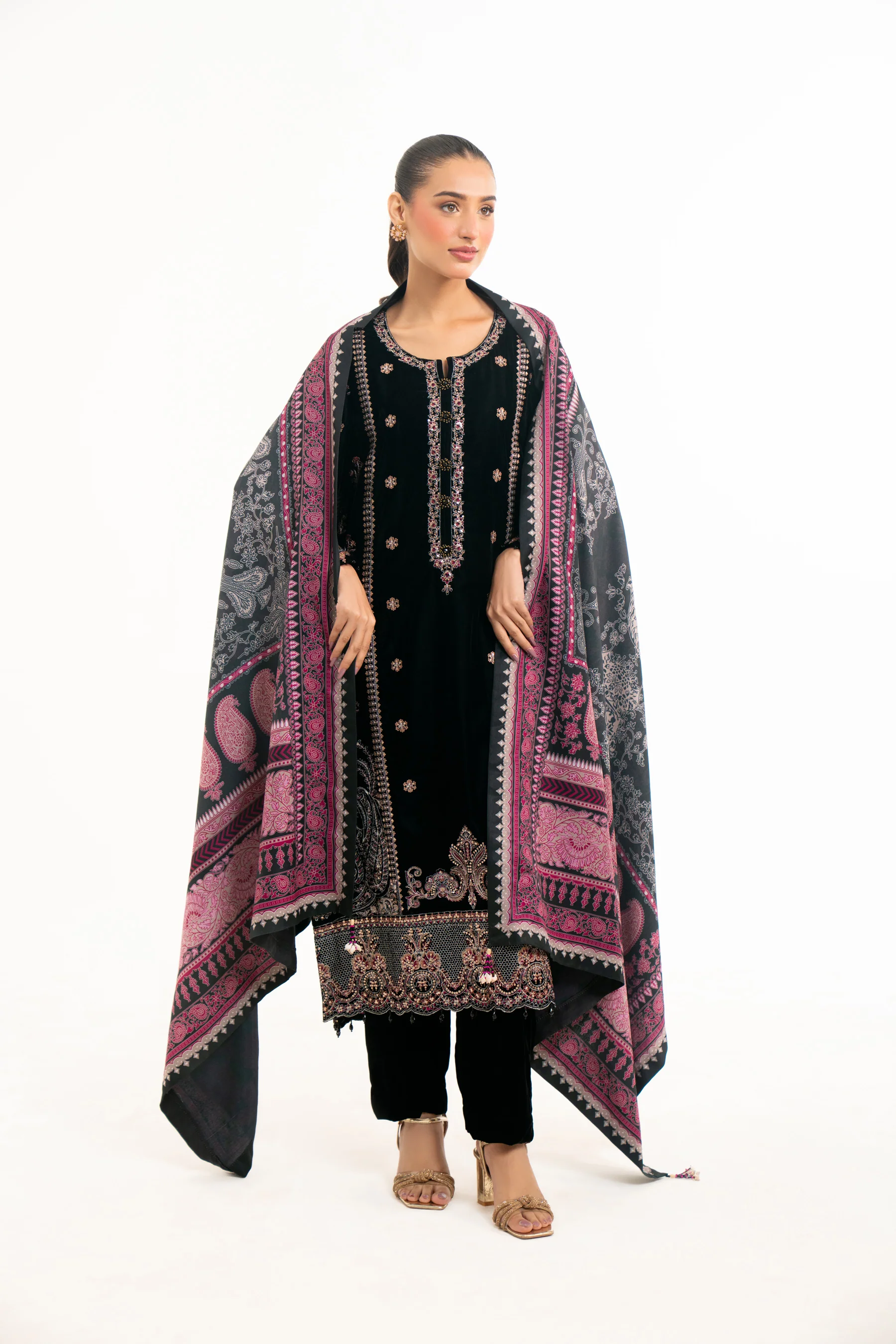 EMBROIDERED VELVET SUIT - Image 5