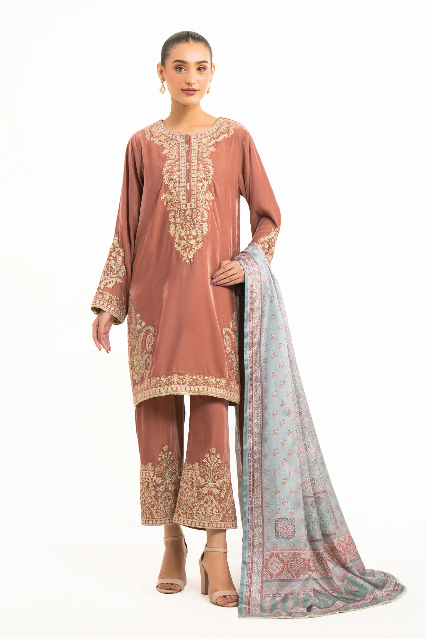EMBROIDERED VELVET SUIT (FACTORY E-OUTLET)