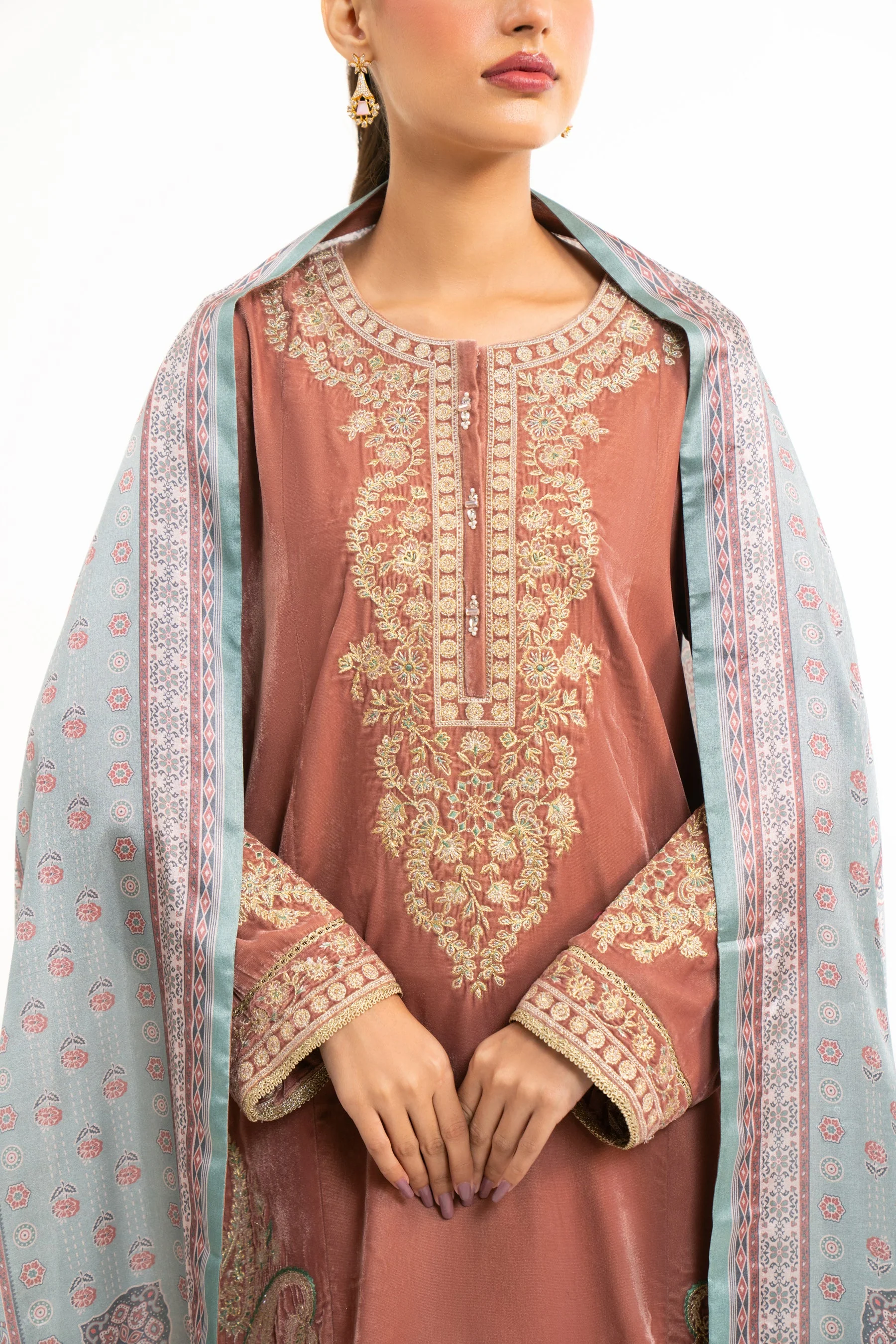 EMBROIDERED VELVET SUIT (FACTORY E-OUTLET) - Image 2