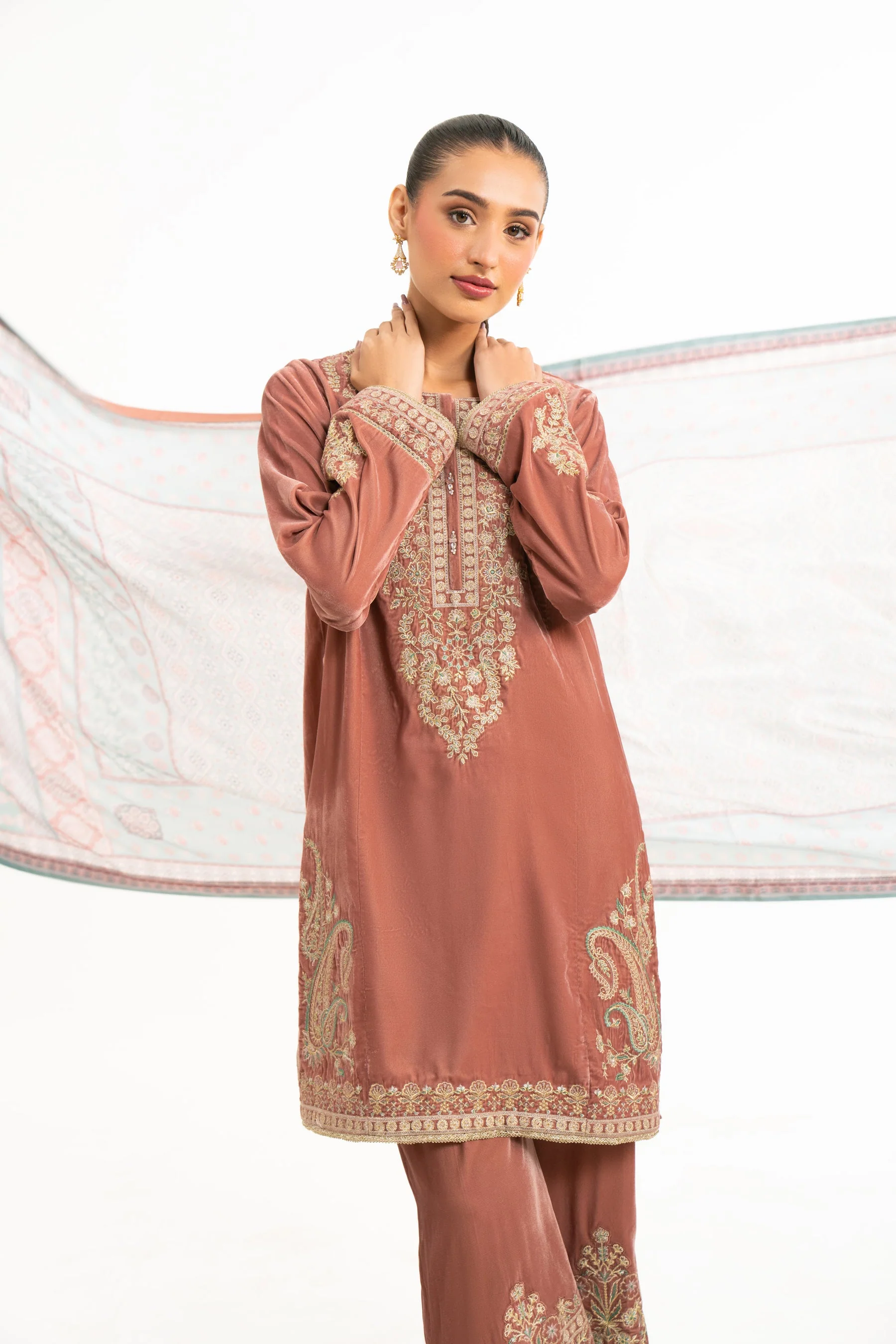 EMBROIDERED VELVET SUIT (FACTORY E-OUTLET) - Image 3