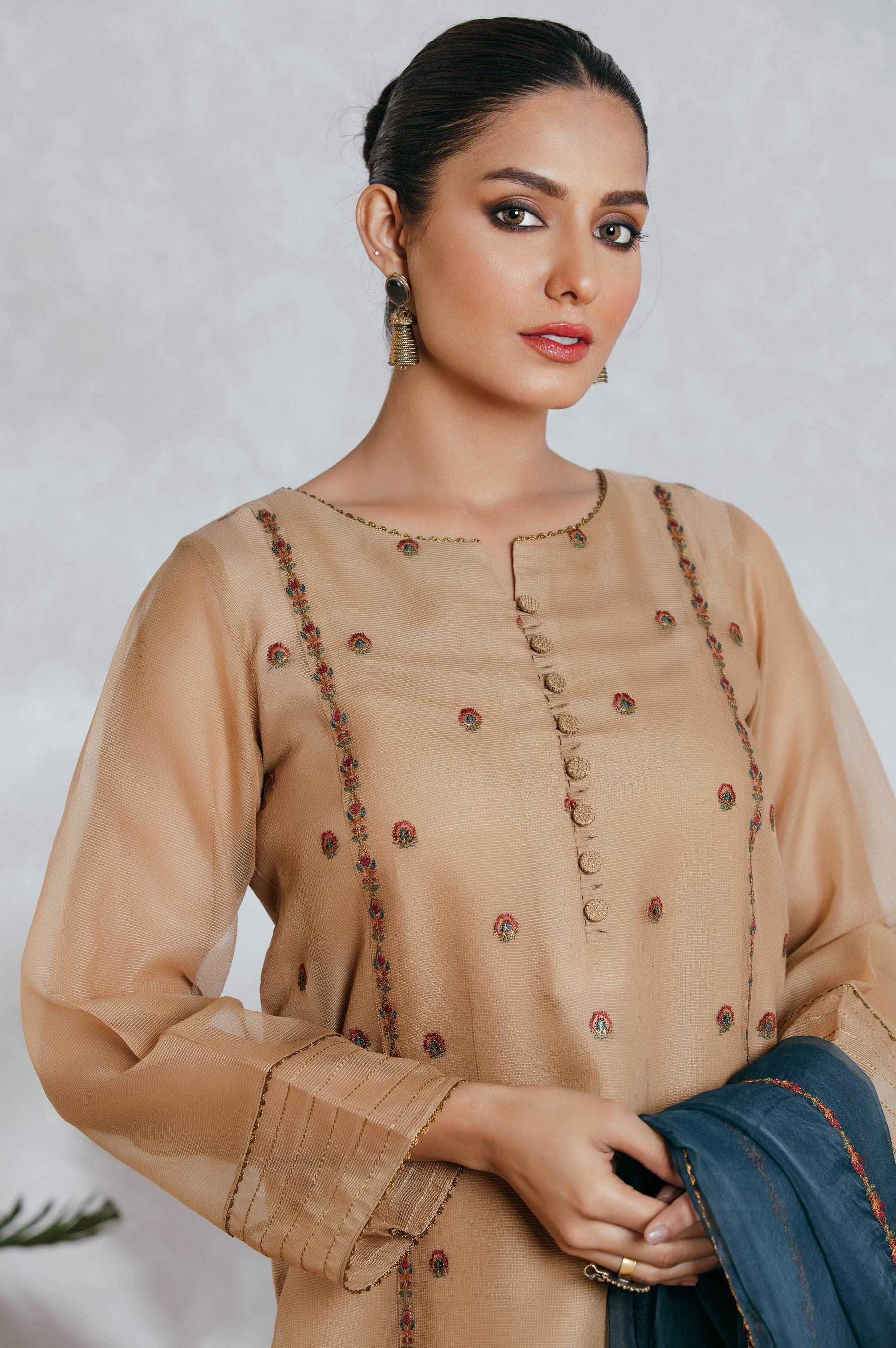 Stitched 3 Piece Textured Organza Embroidered Suit - Image 4
