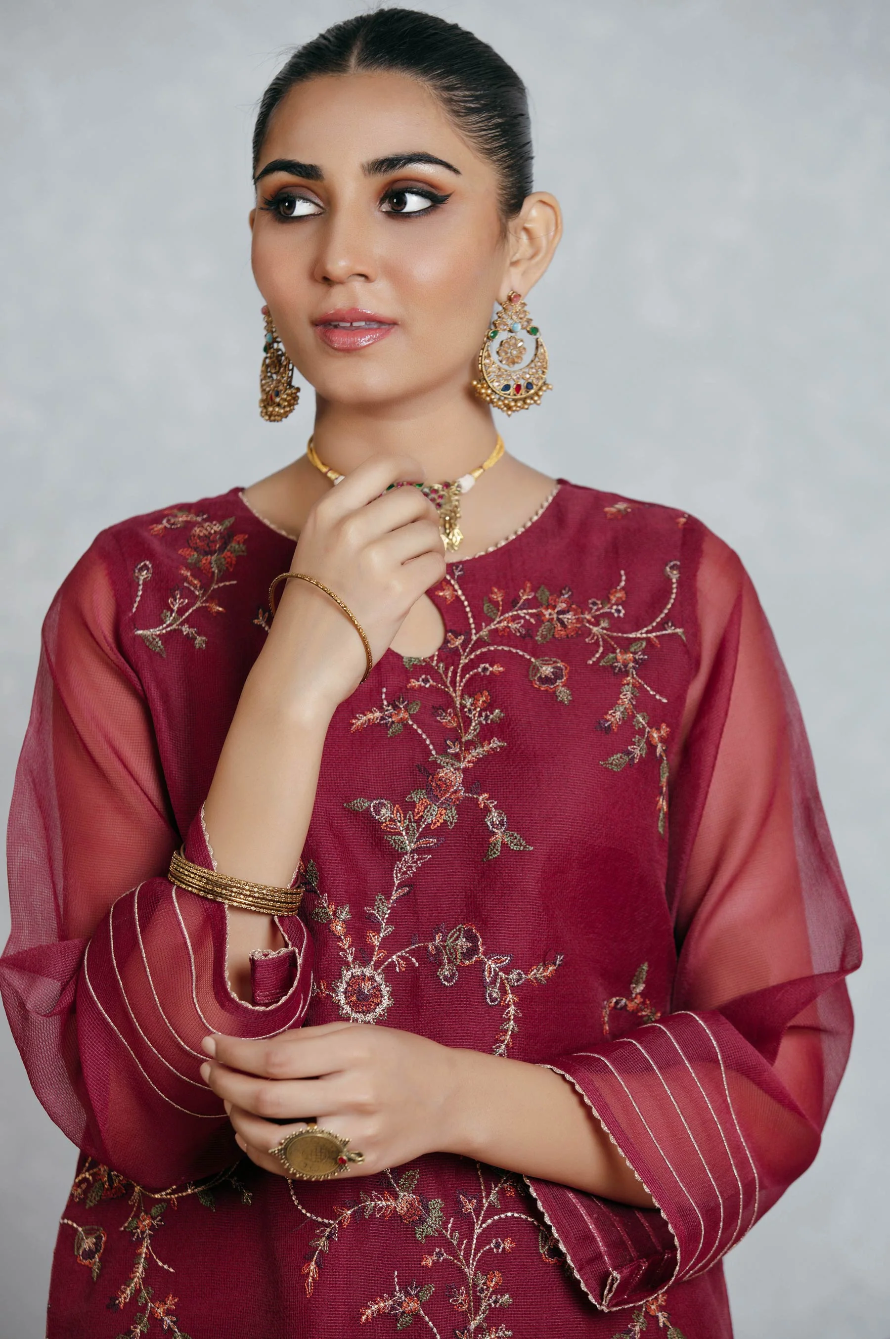 Stitched 3 Piece Textured Organza Embroidered Suit - Image 4