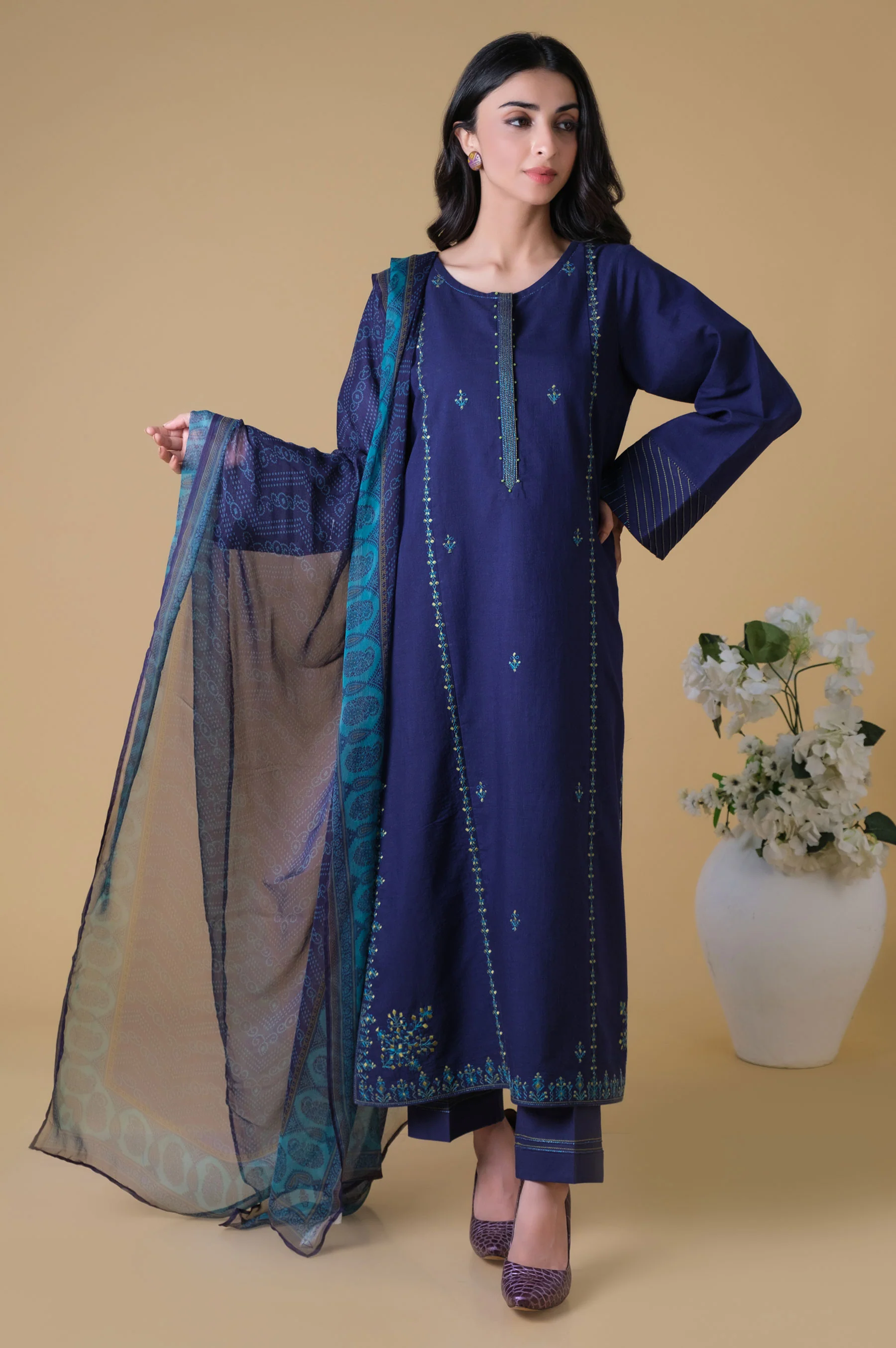 Stitched 3 Piece Embroidered Textured Slub - Image 2