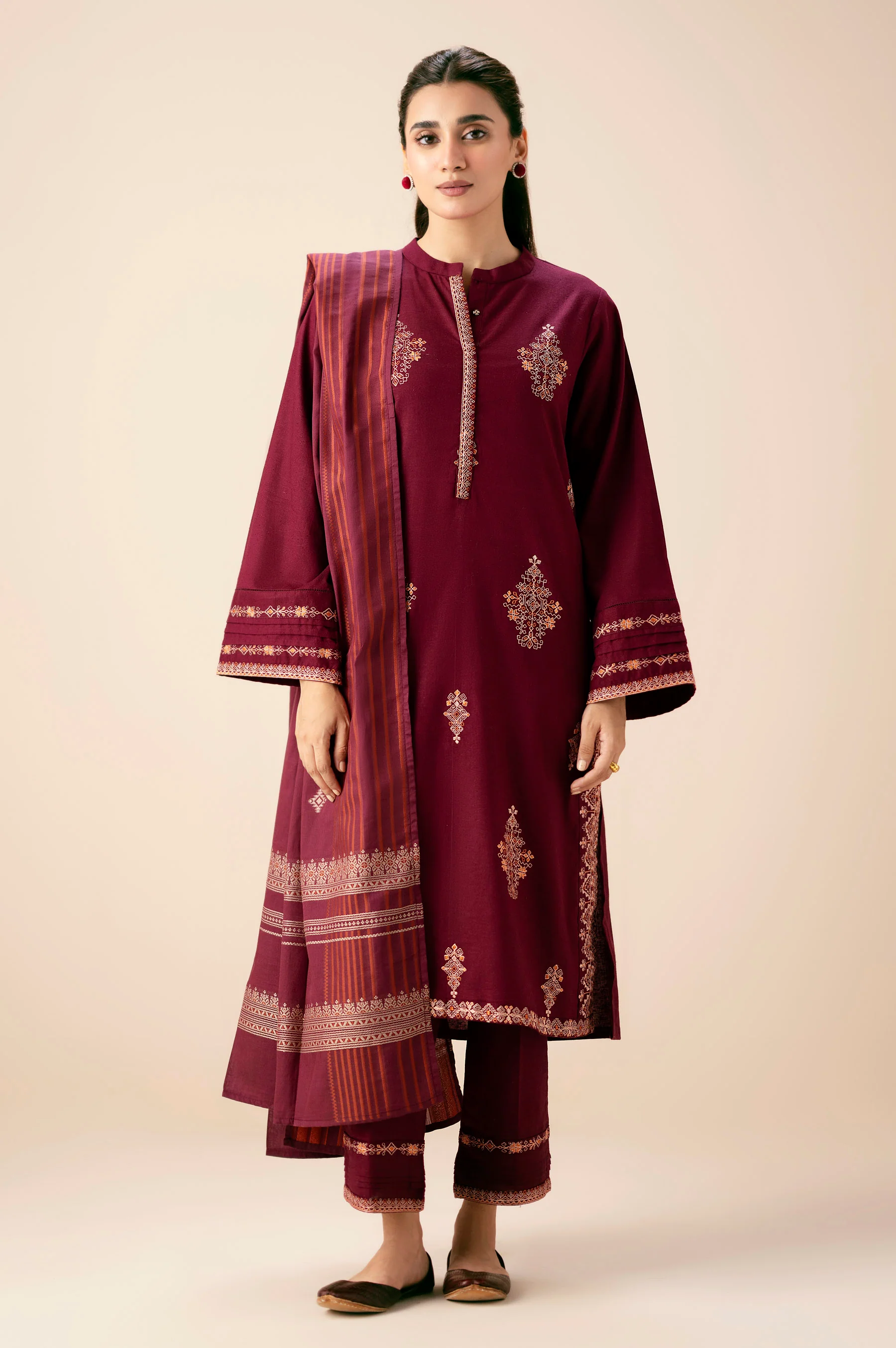 EMBROIDERED SUIT