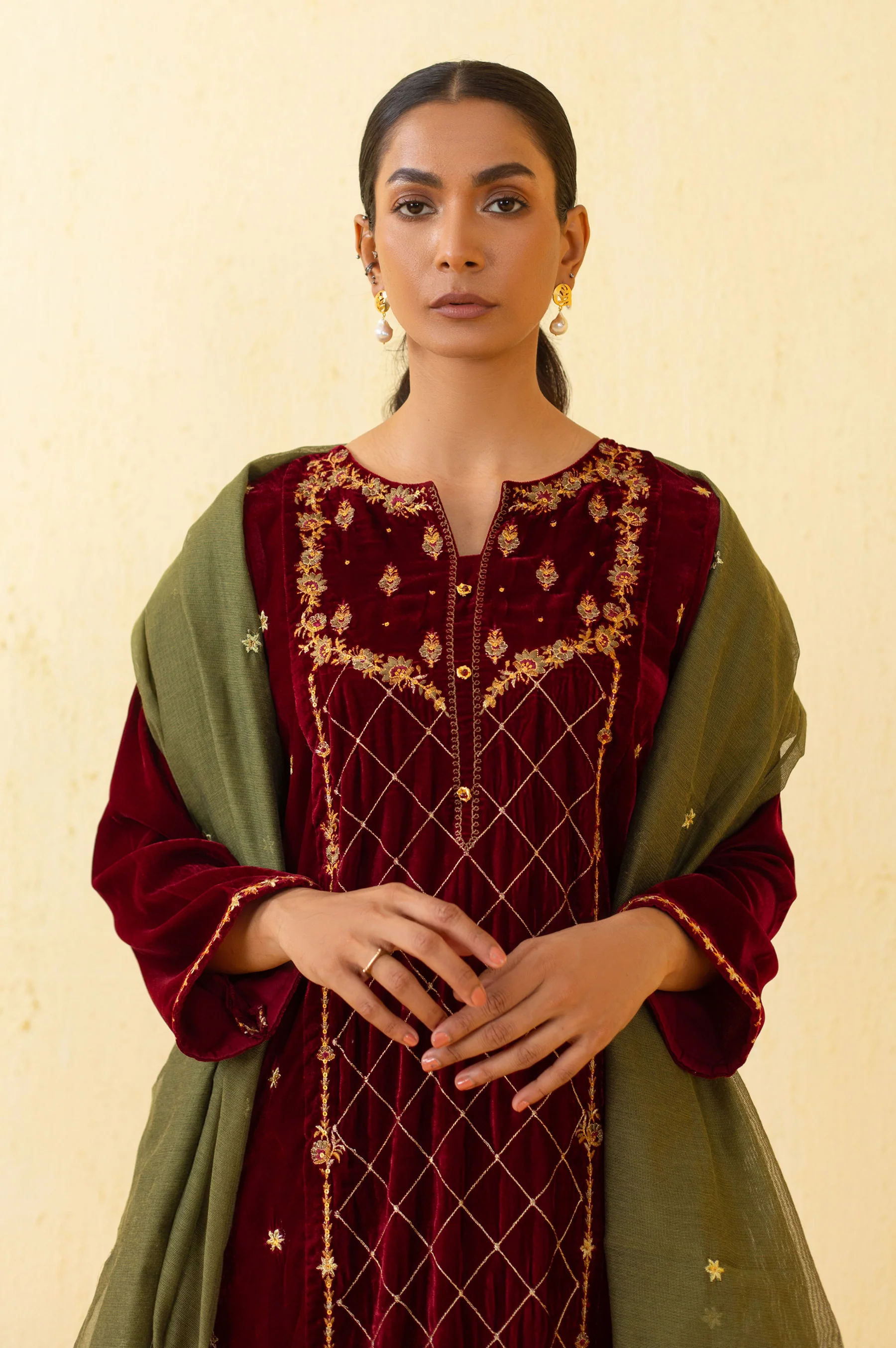 Stitched 3 Piece Embroidered Velvet Suit - Maroon - Image 3