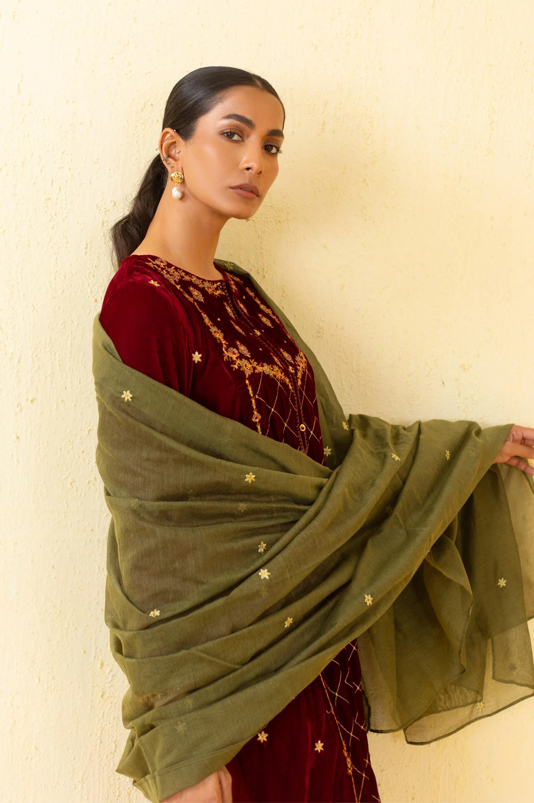 Stitched 3 Piece Embroidered Velvet Suit - Maroon - Image 6