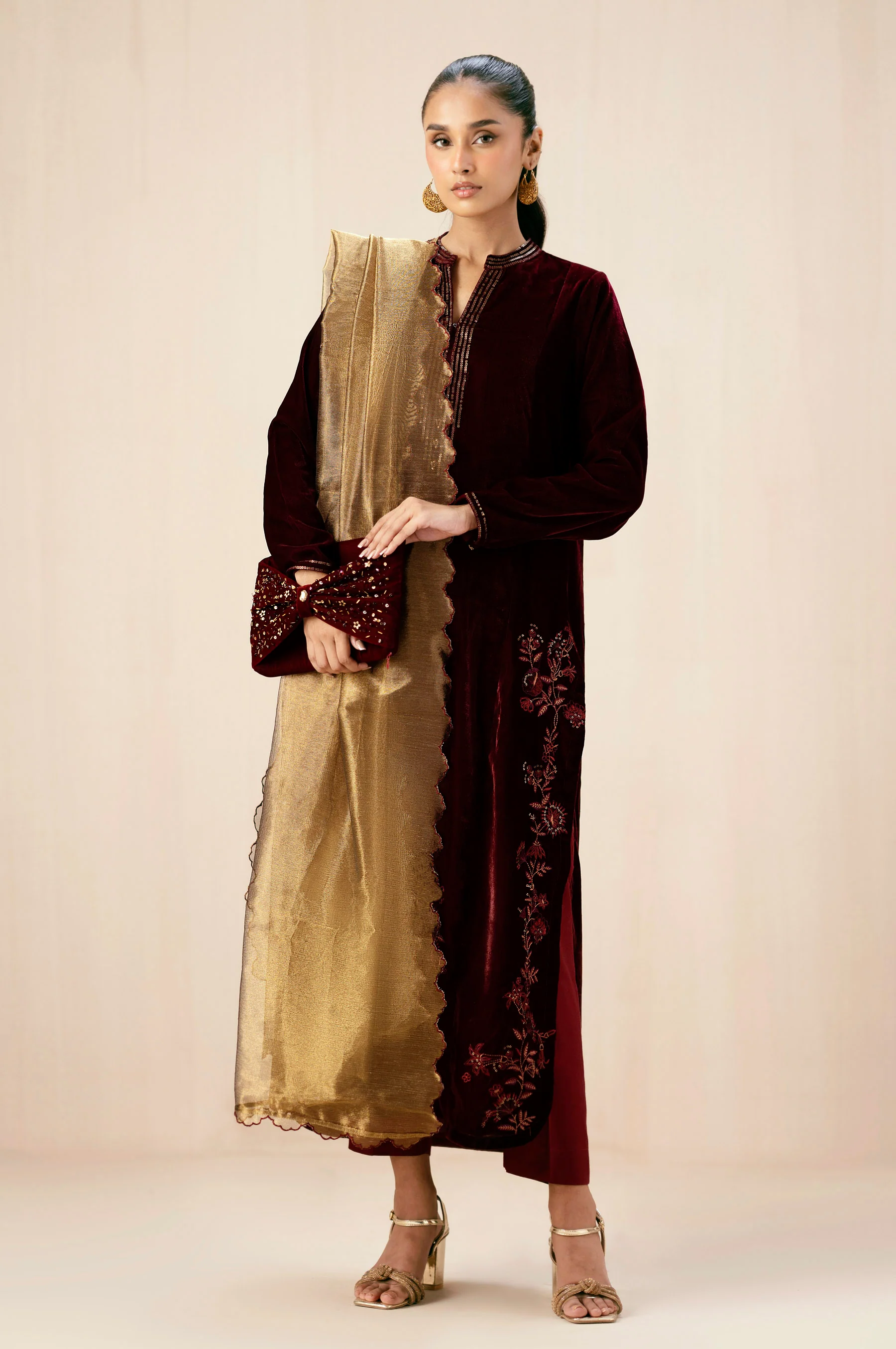 EMBROIDERED SUIT