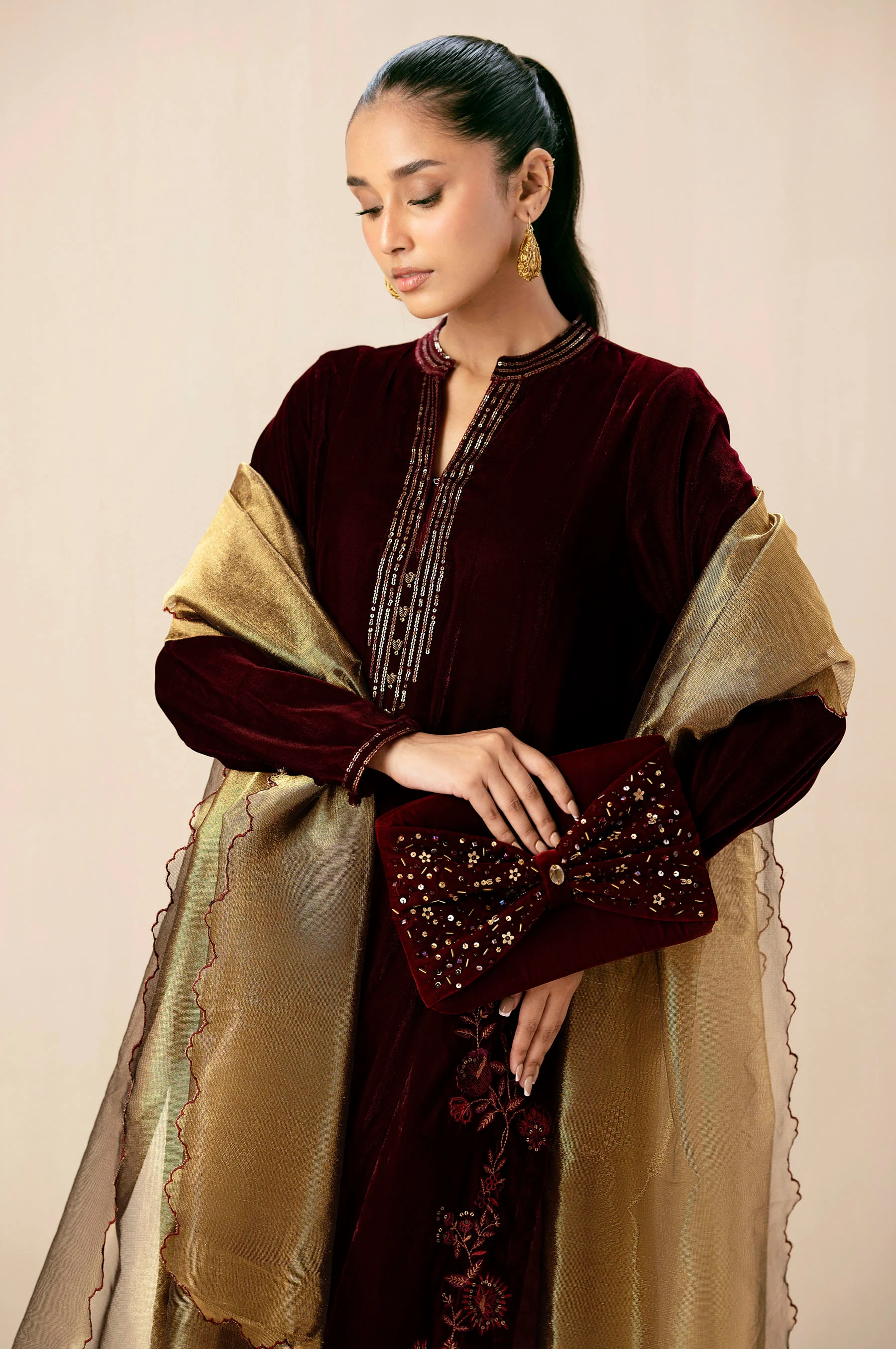 EMBROIDERED SUIT - Image 2