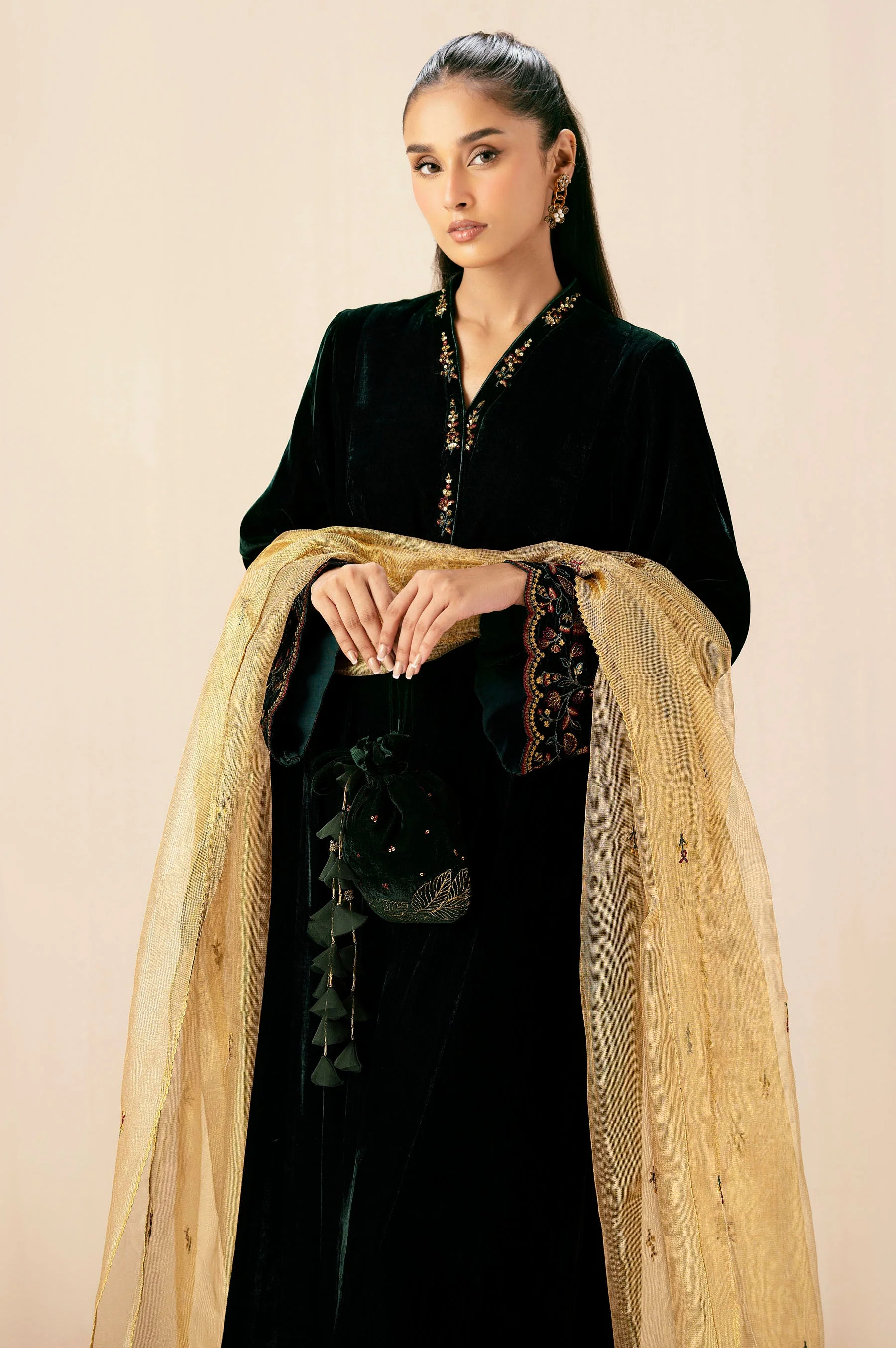 STITCHED EMBROIDERED SUIT (FACTORY E-OUTLET) - Image 2