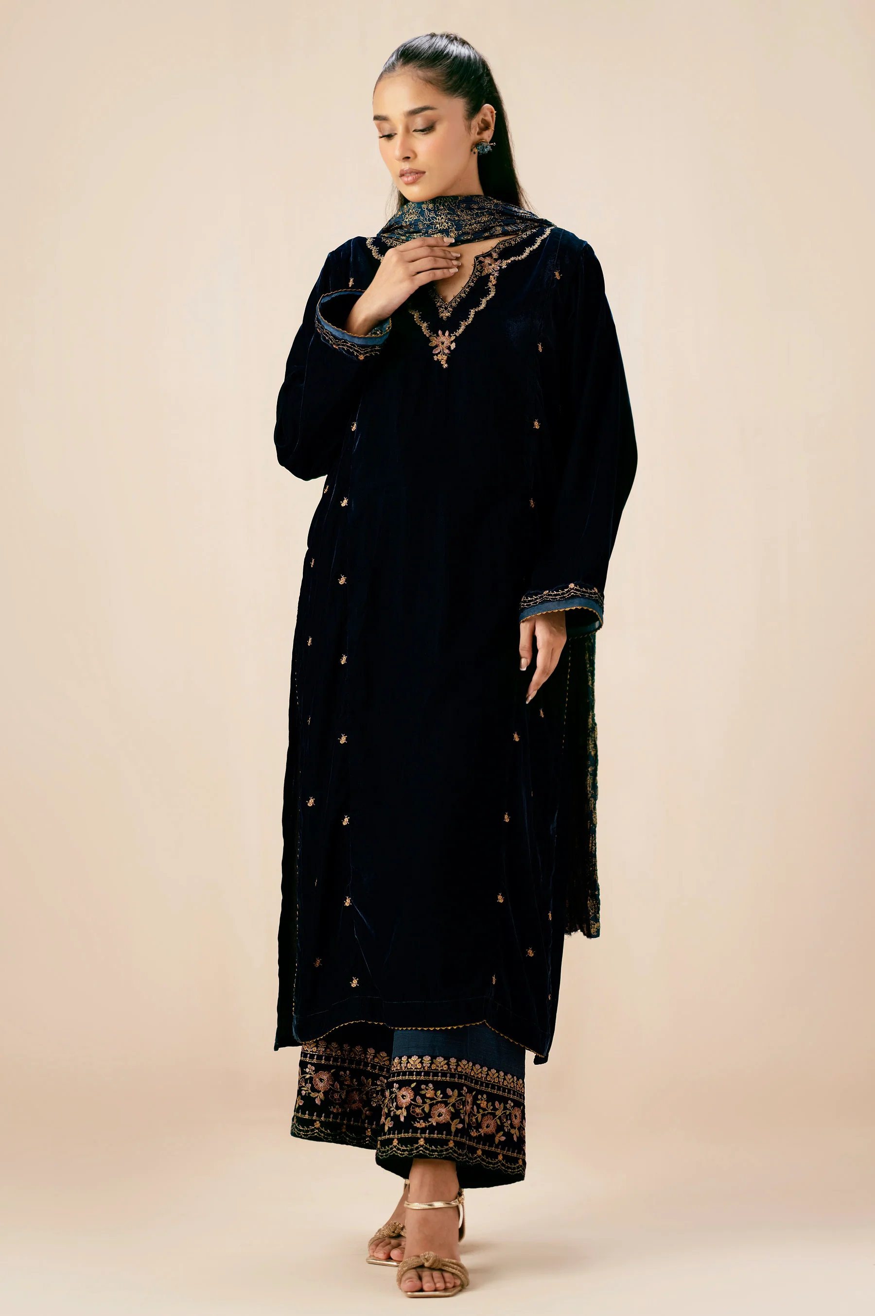 Stitched 3 Piece Embroidered Velvet Suit - Ocean Teal - Image 3