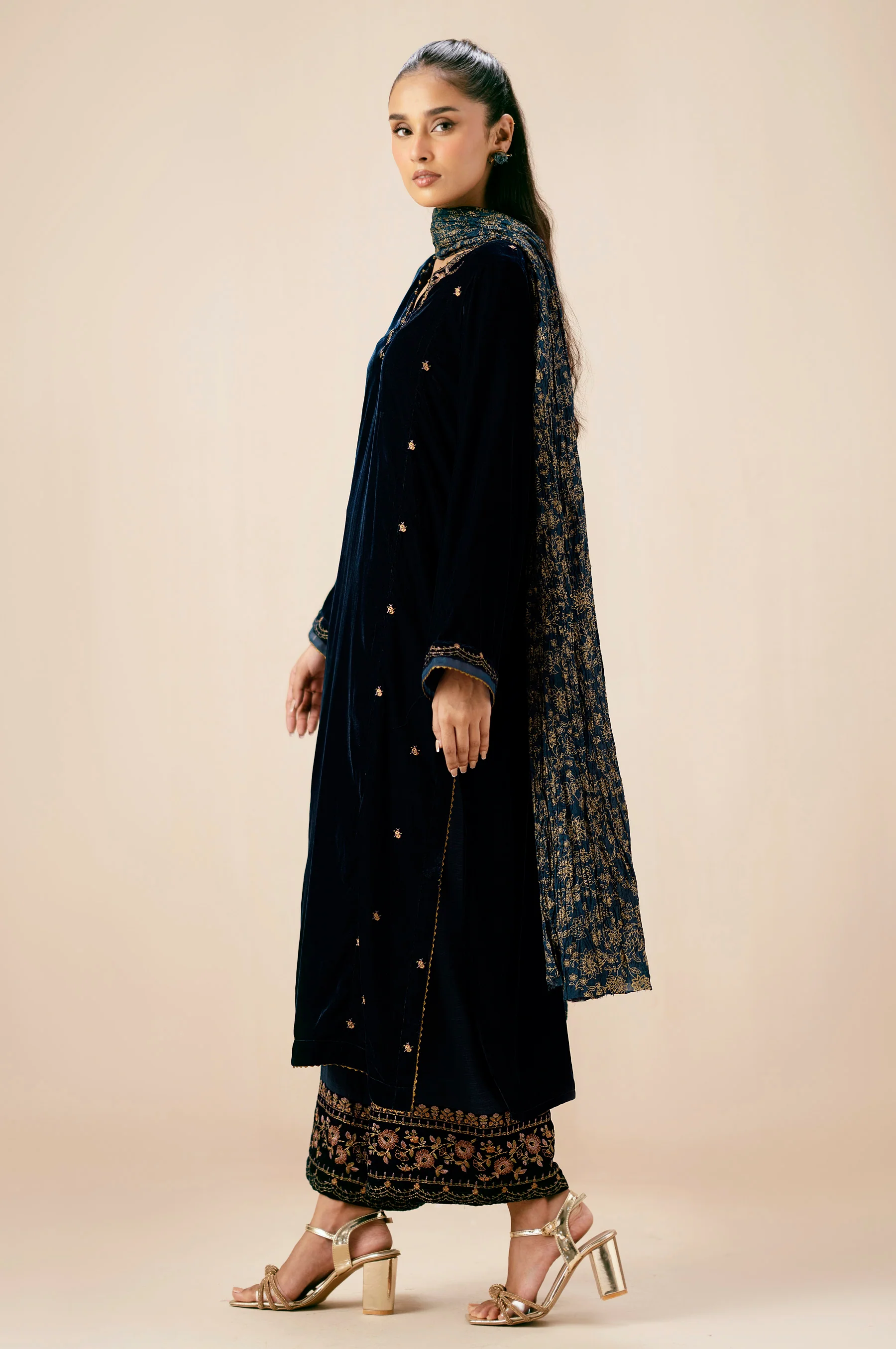Stitched 3 Piece Embroidered Velvet Suit - Ocean Teal - Image 4